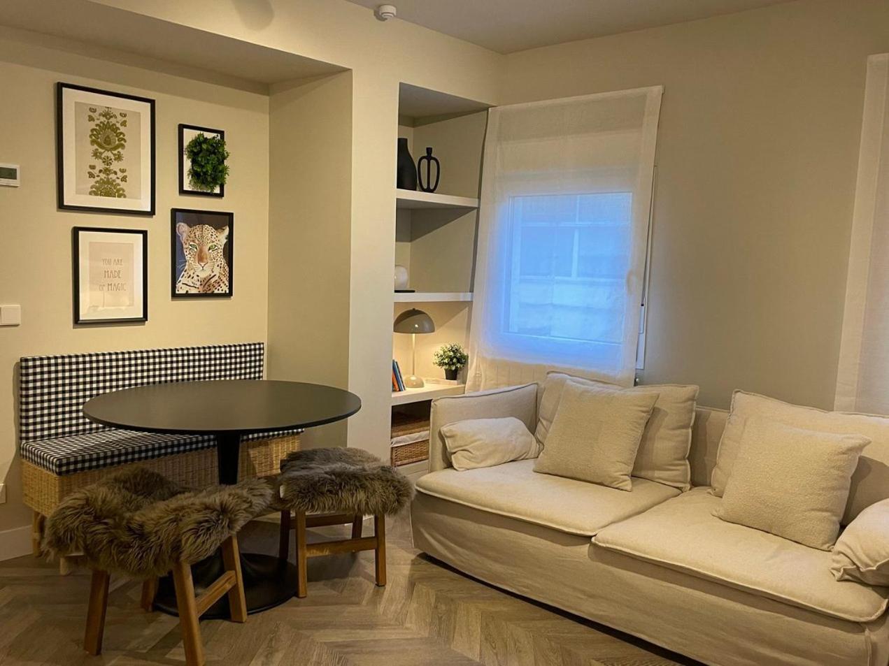 One-Bedroom Apartment photo 3