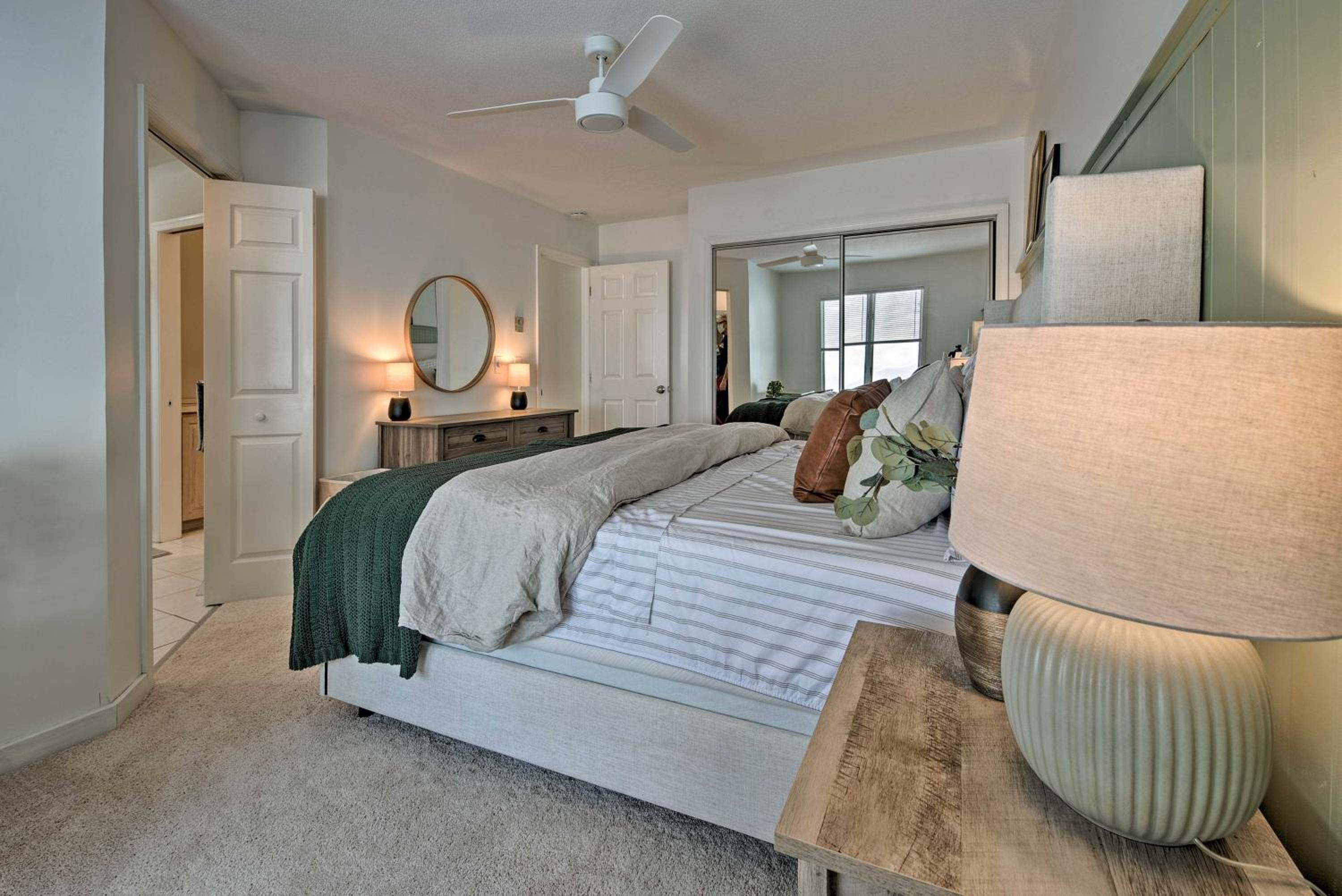 Three-Bedroom House photo 3