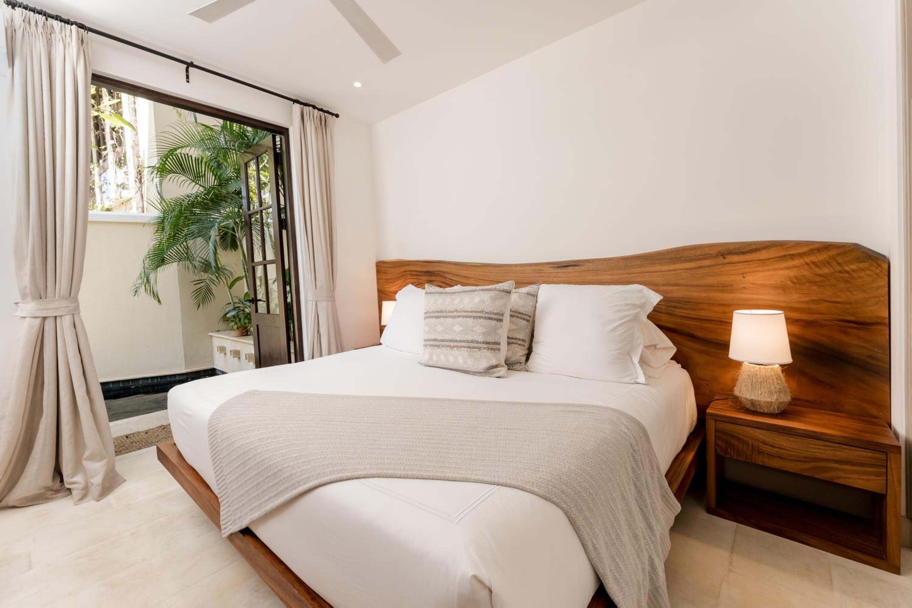 One-Bedroom Apartment with Pool View