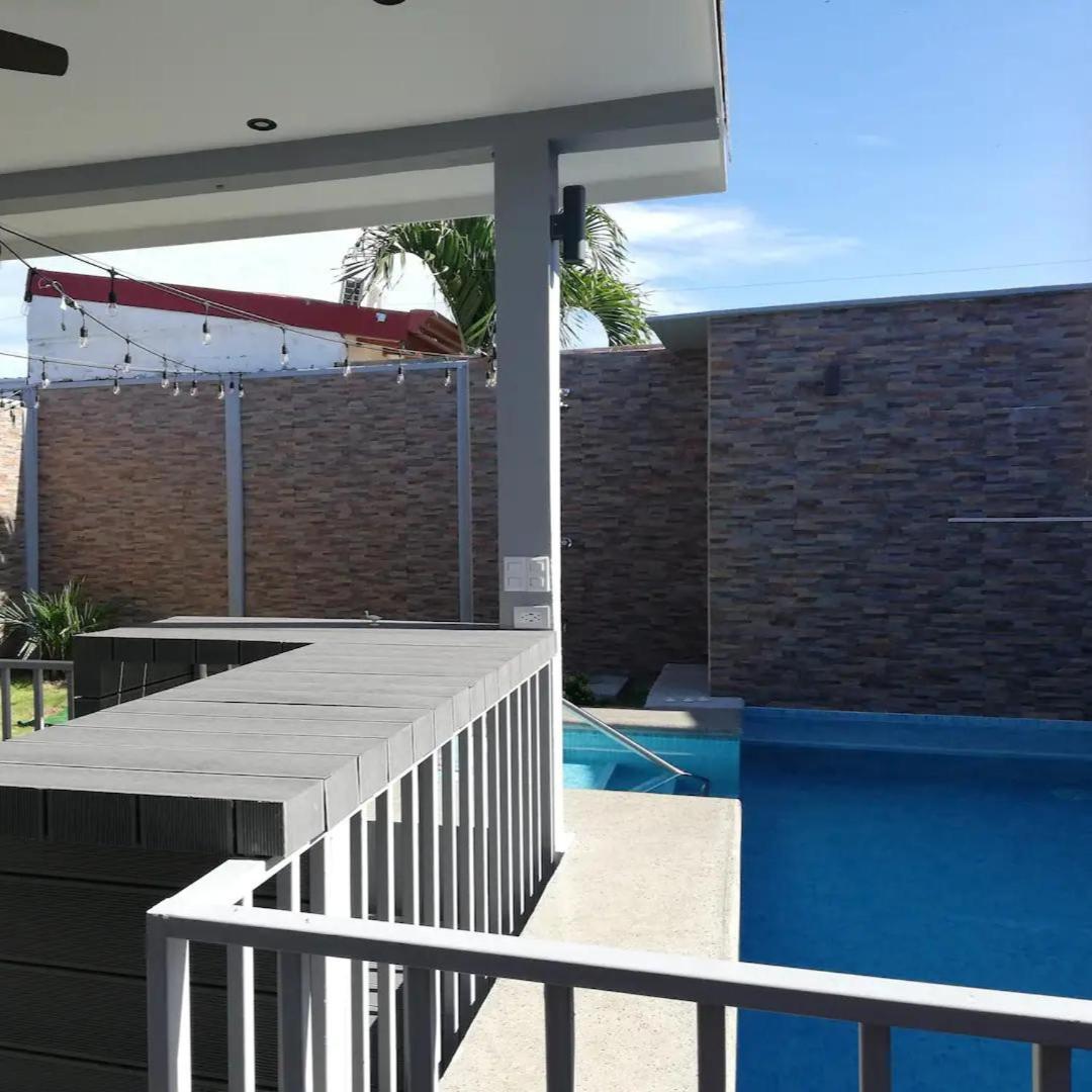 Three-Bedroom House photo 2