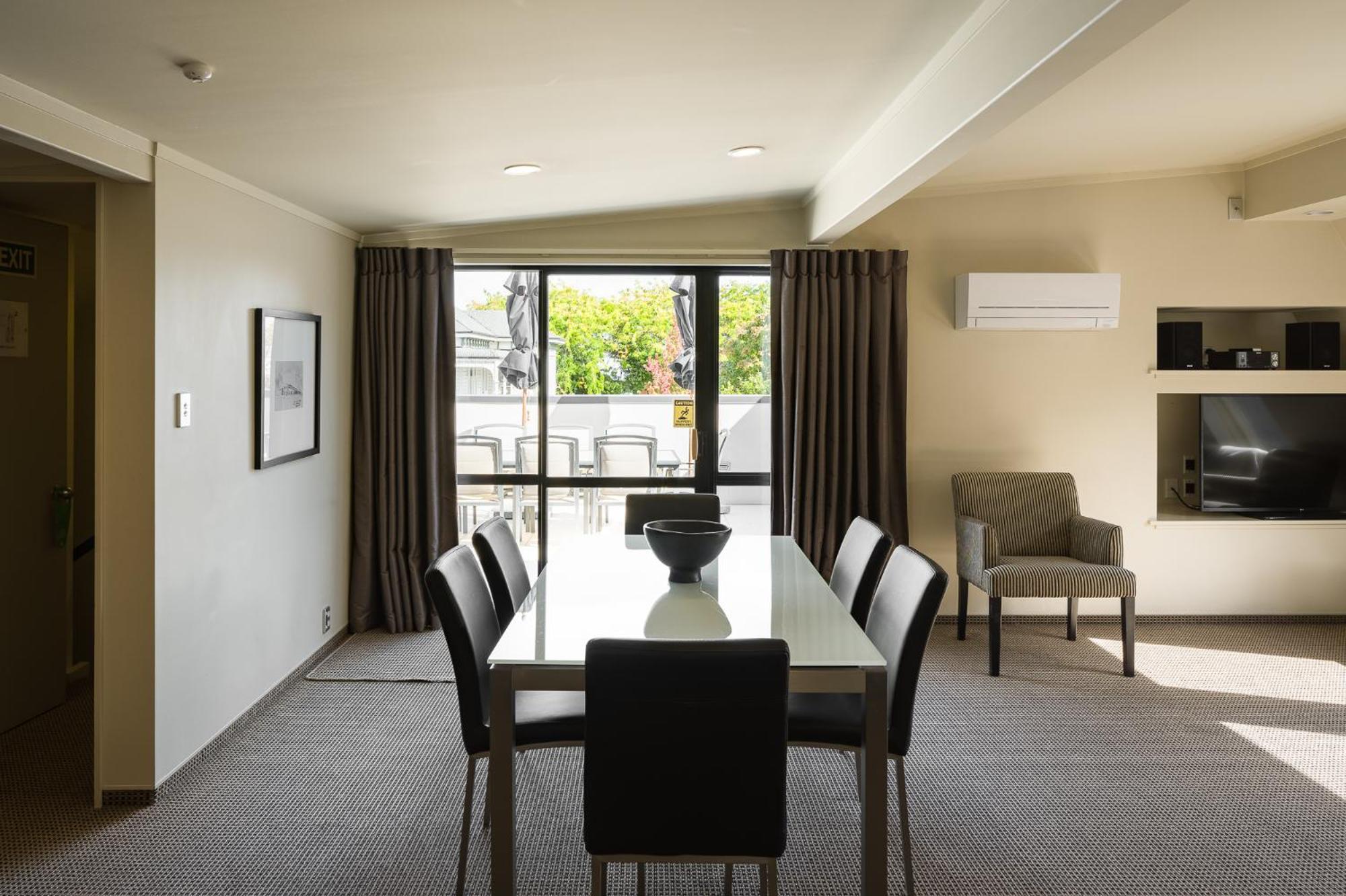 Two-Bedroom Apartment - Penthouse photo 3
