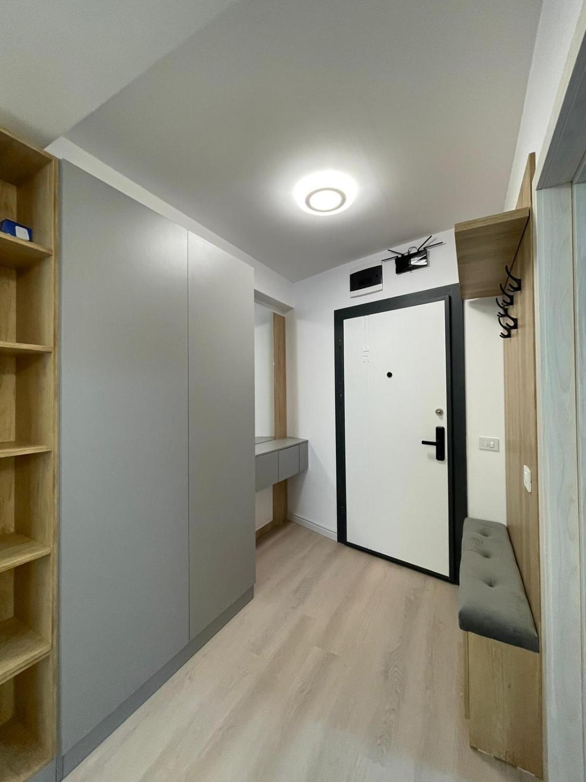 One-Bedroom Apartment photo 3