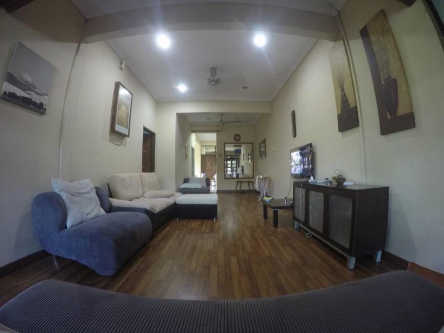 Three-Bedroom House photo 1
