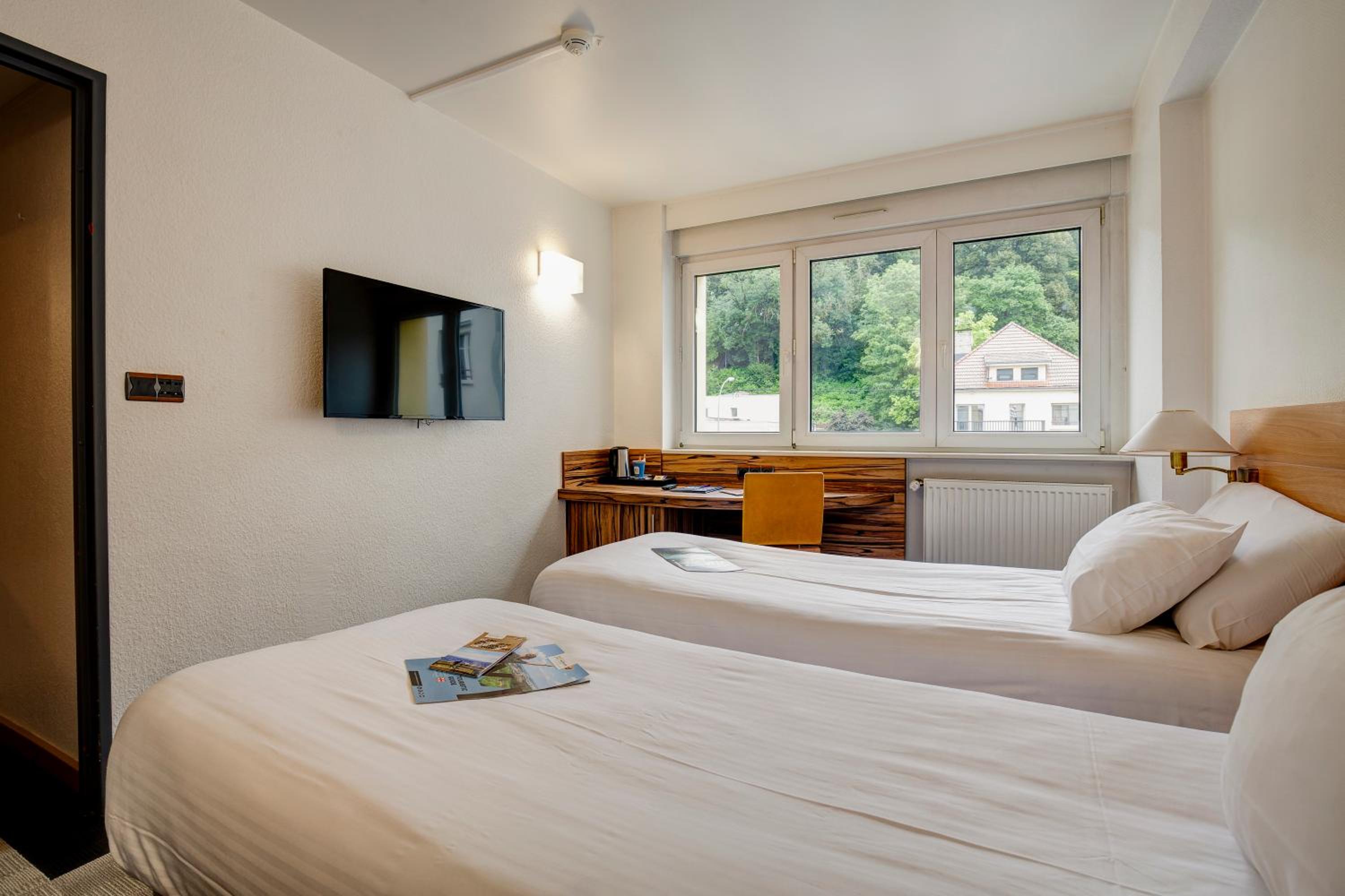 Twin Room - Photo 4