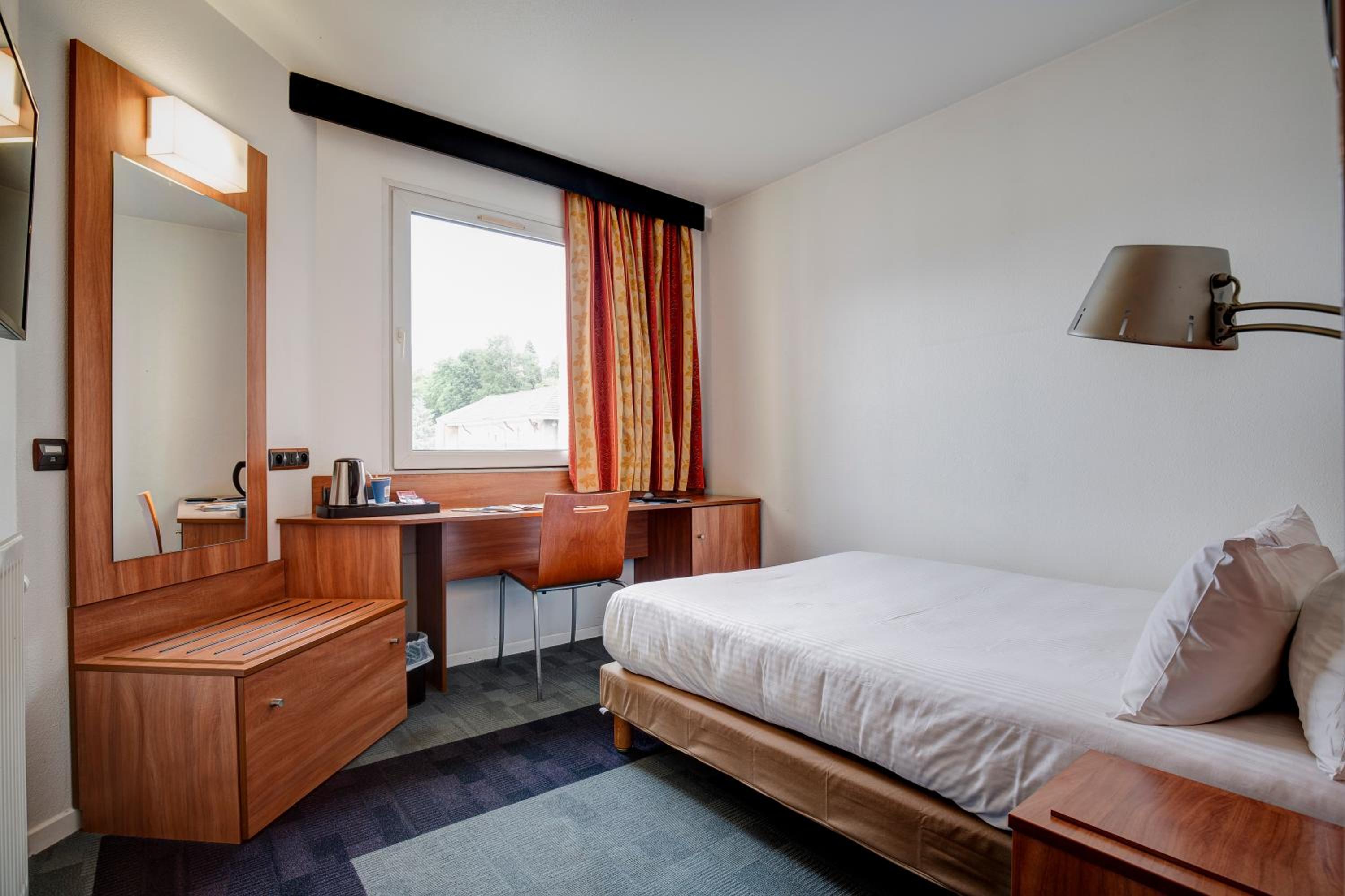 Double Room - Photo 2