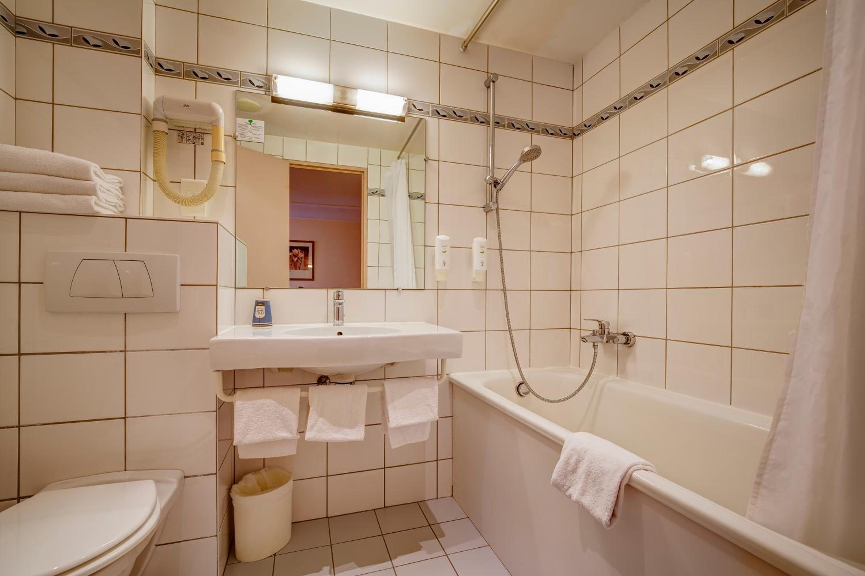 Double Room - Photo 3