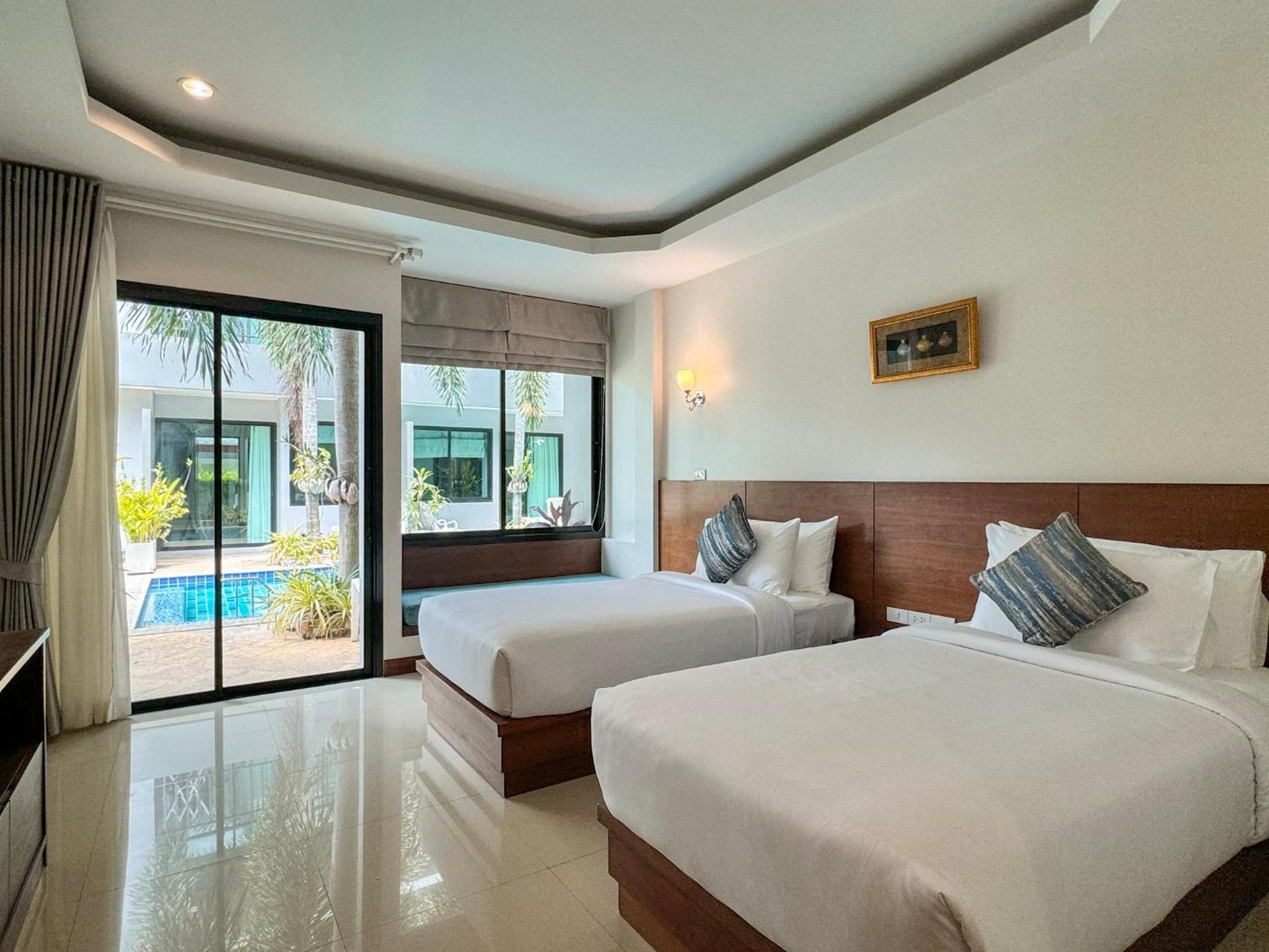 Double or Twin Room with Swimming Pool Access
