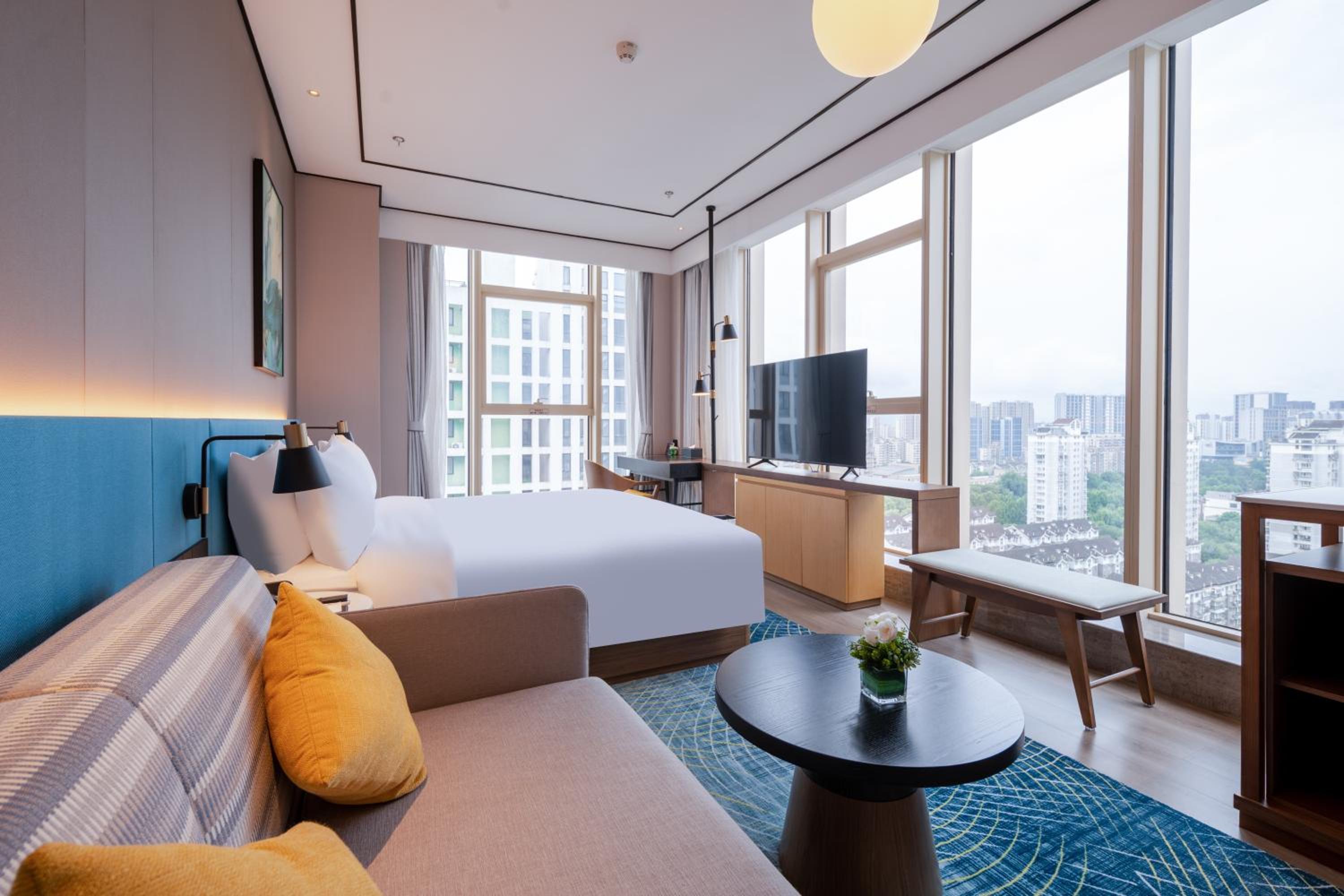 Superior King Room - Photo 2