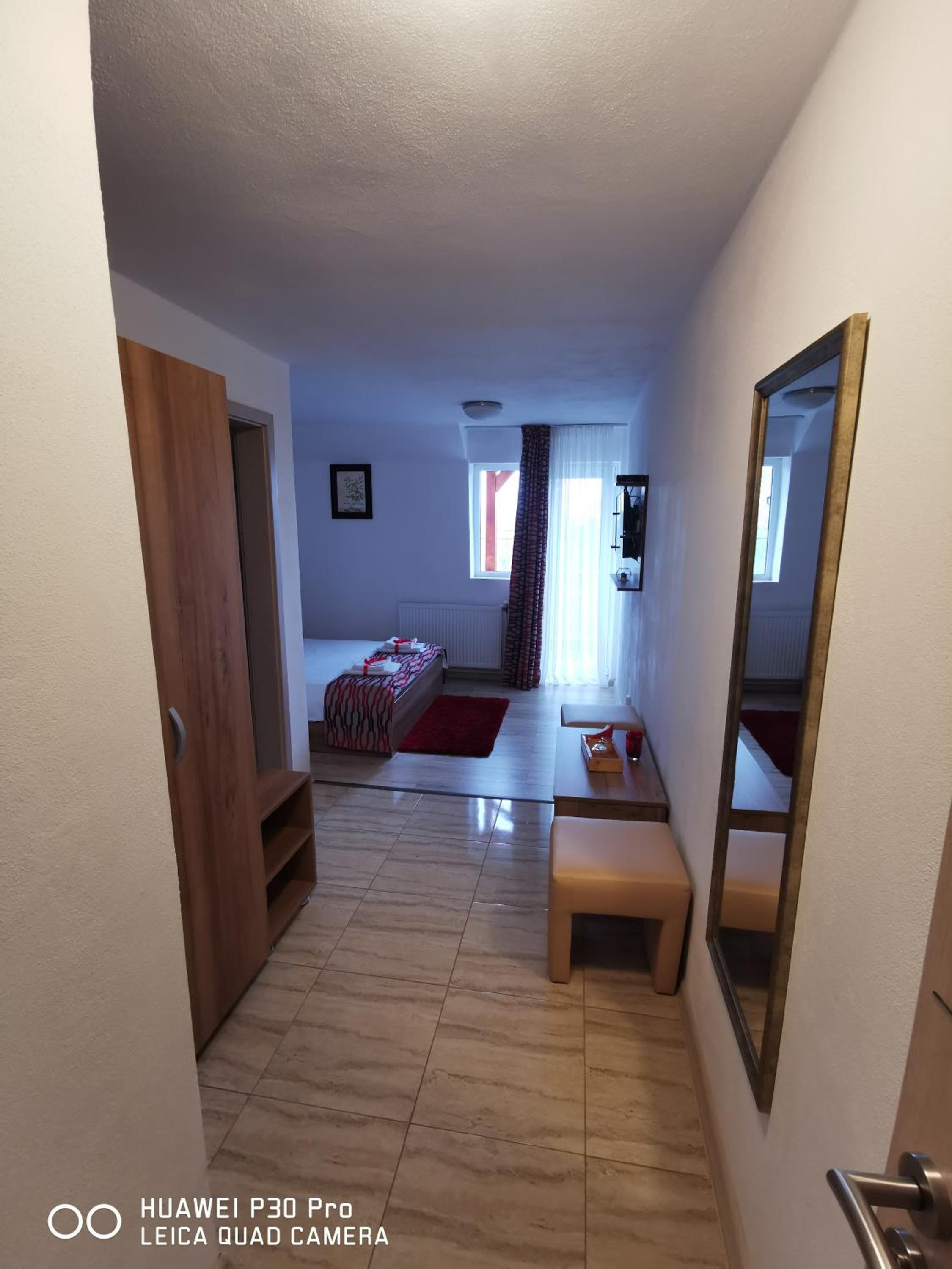 Apartment with Mountain View photo 3