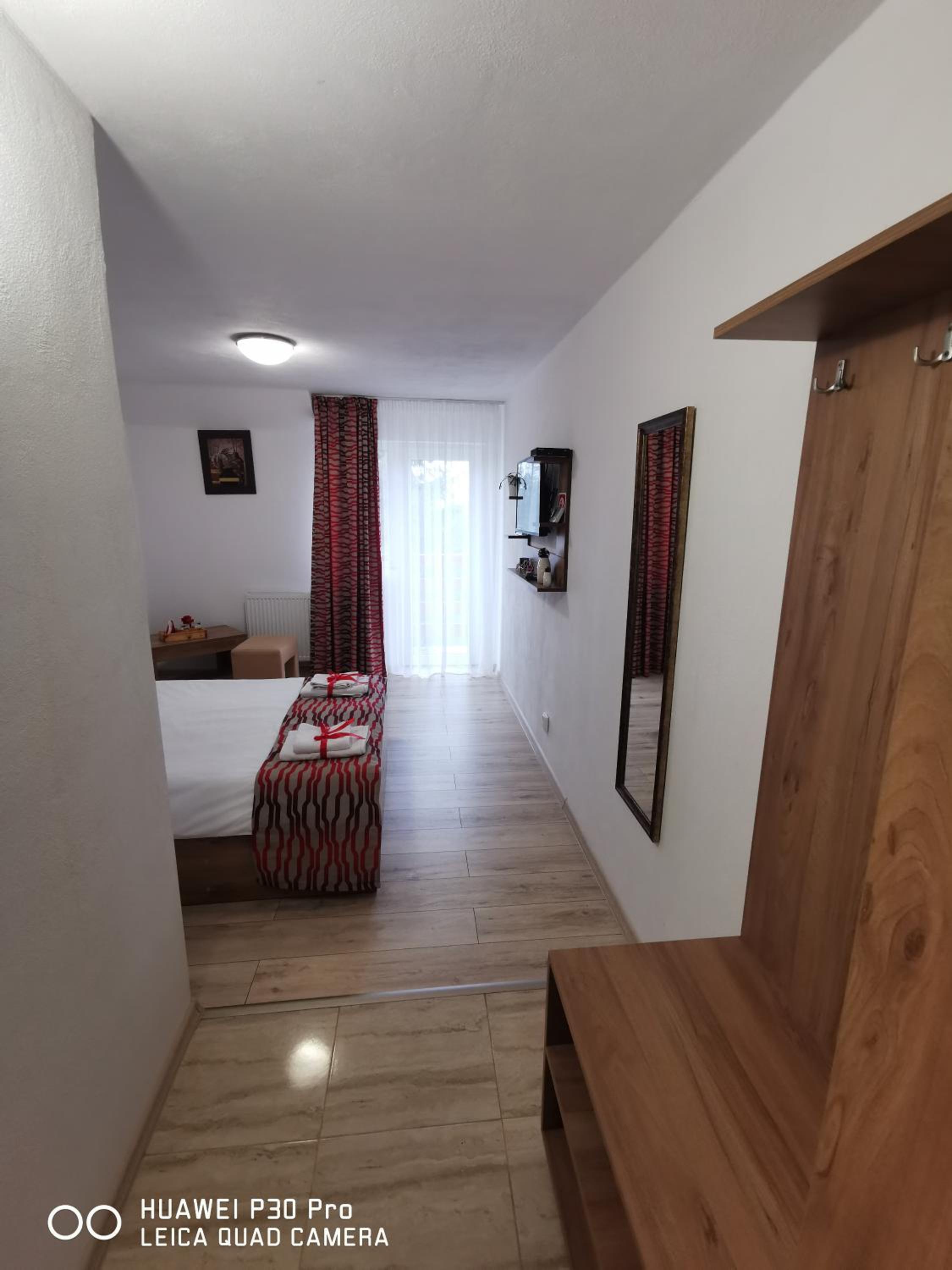 Apartment with Mountain View photo 3
