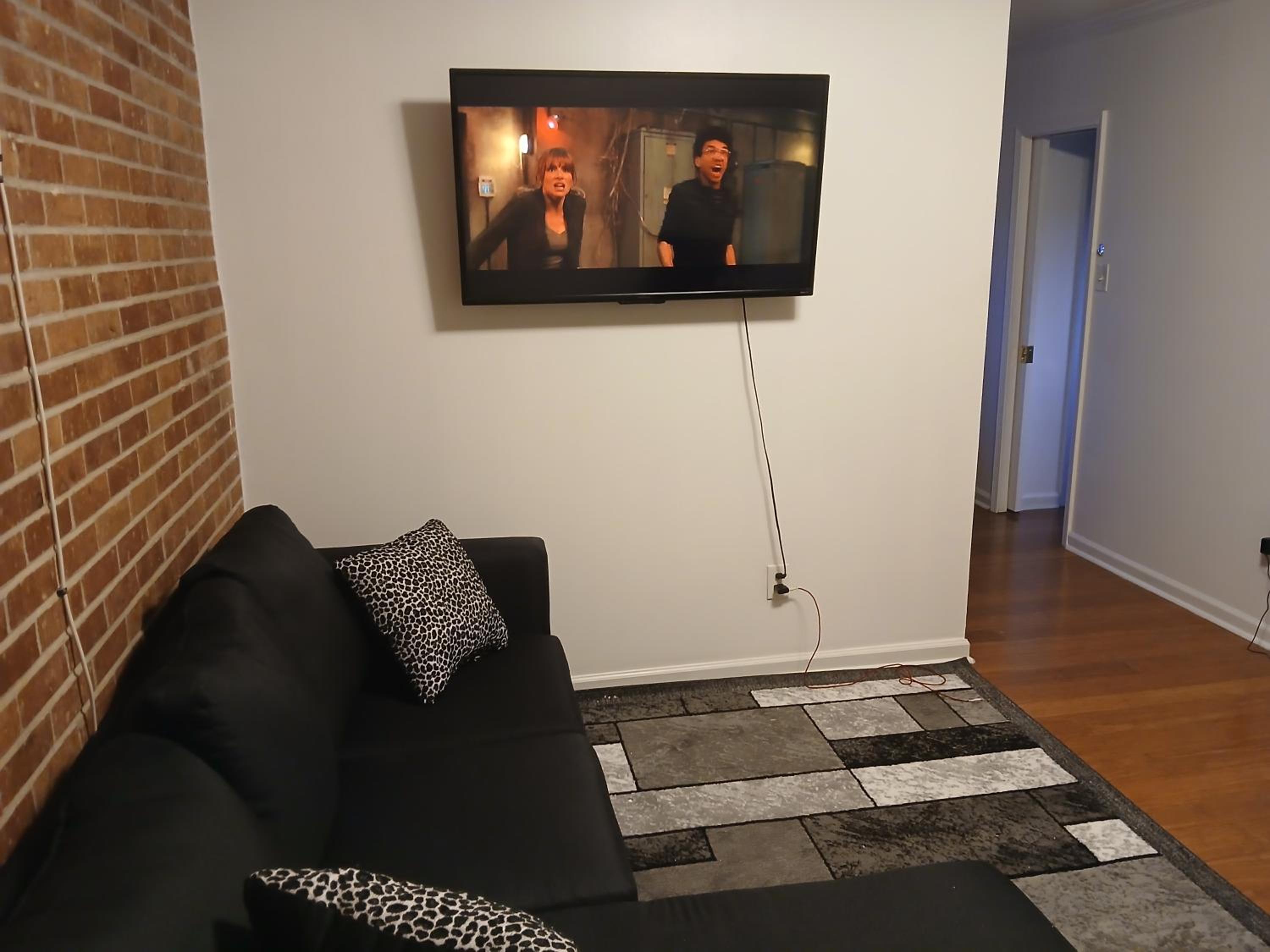 One-Bedroom Apartment photo 3