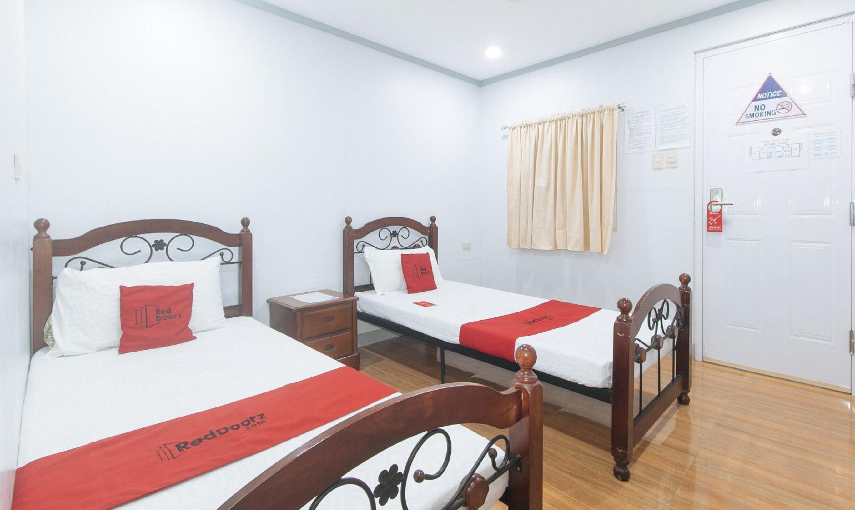 Deluxe Twin Room photo 1
