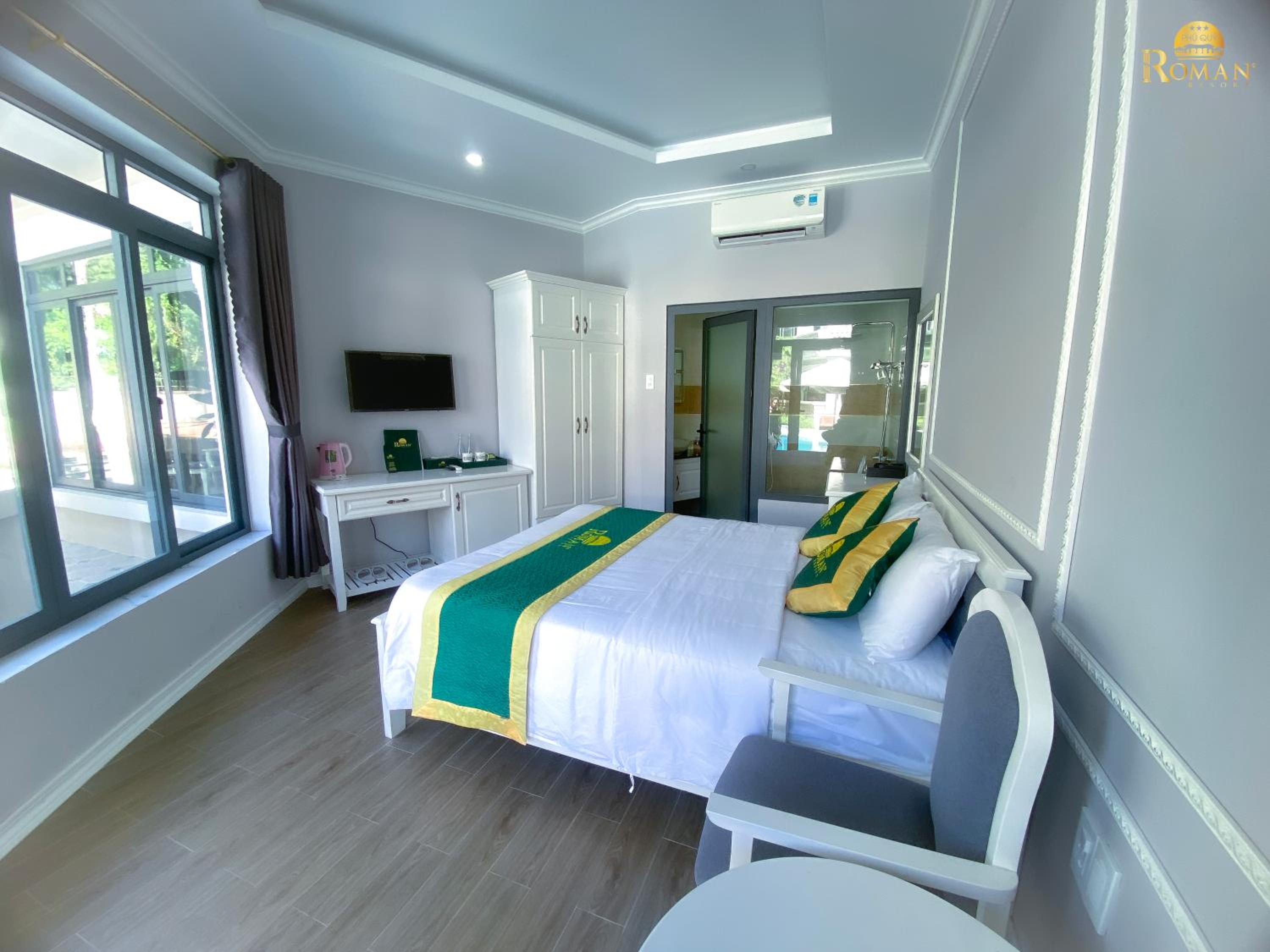 Double Room with Pool View