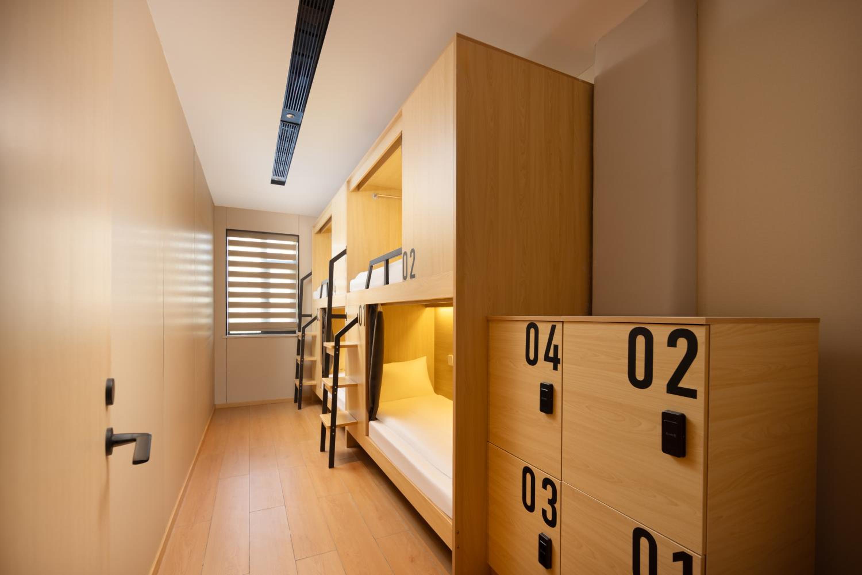 Bed in 4-Bed Male Dormitory Room - Shared Bathroom 
