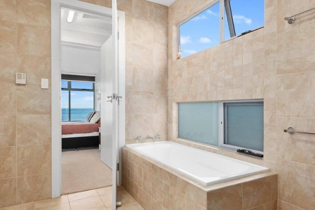 Three-Bedroom House photo 2