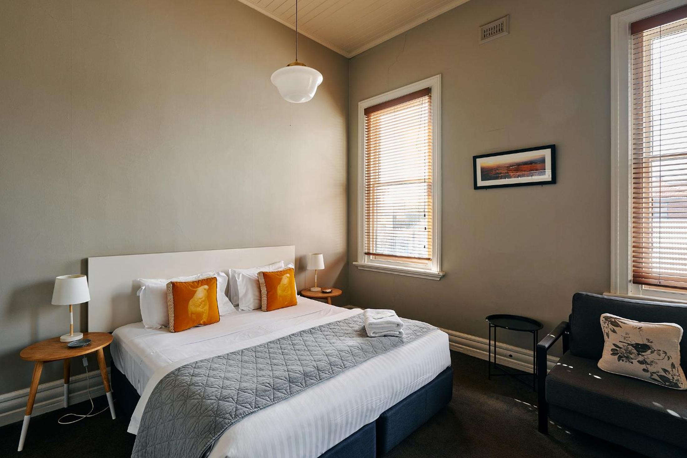 Premium Room With Shared Bathroom photo 3
