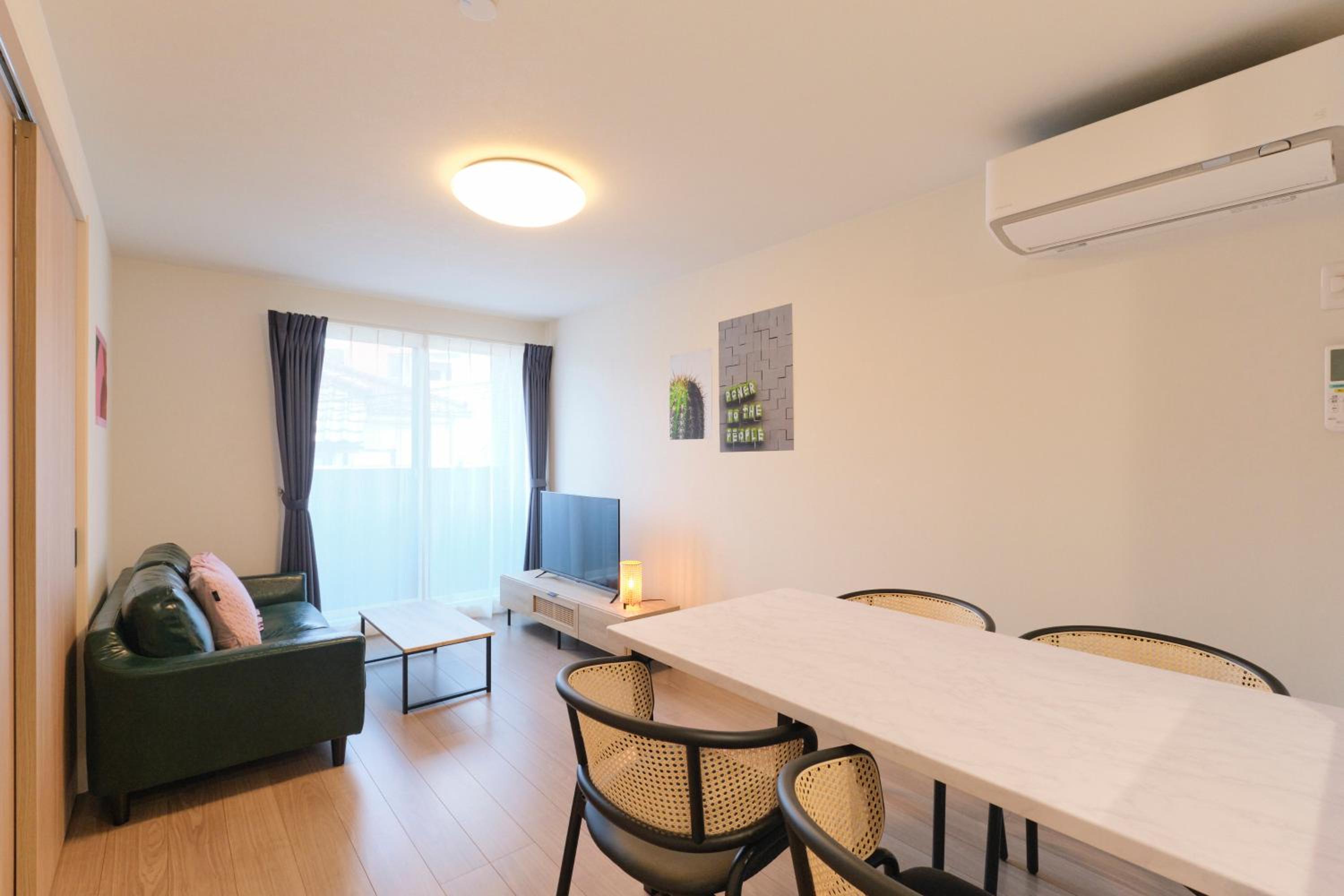 One-Bedroom Apartment photo 1
