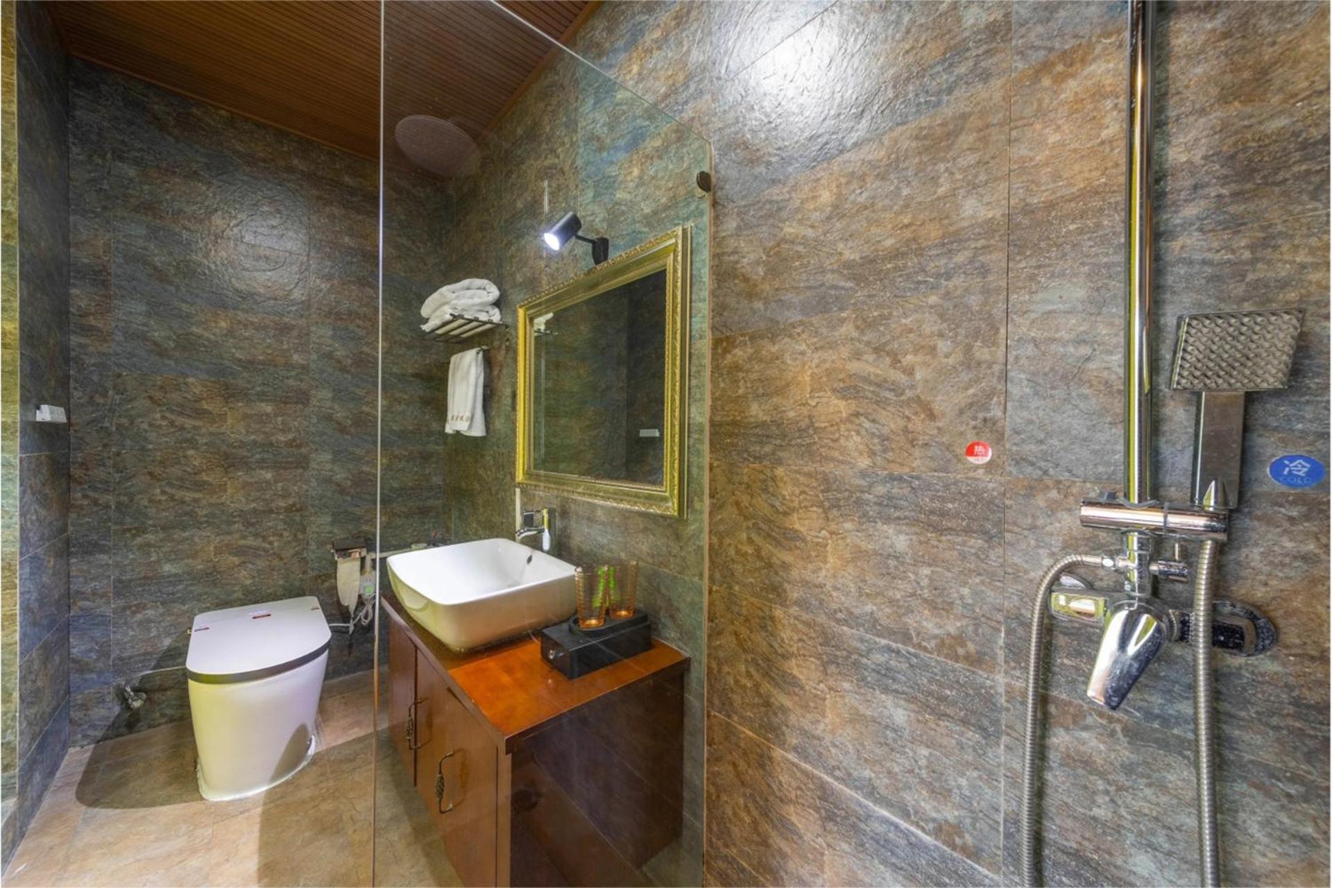 Double Or Twin Room With Bathroom photo 2