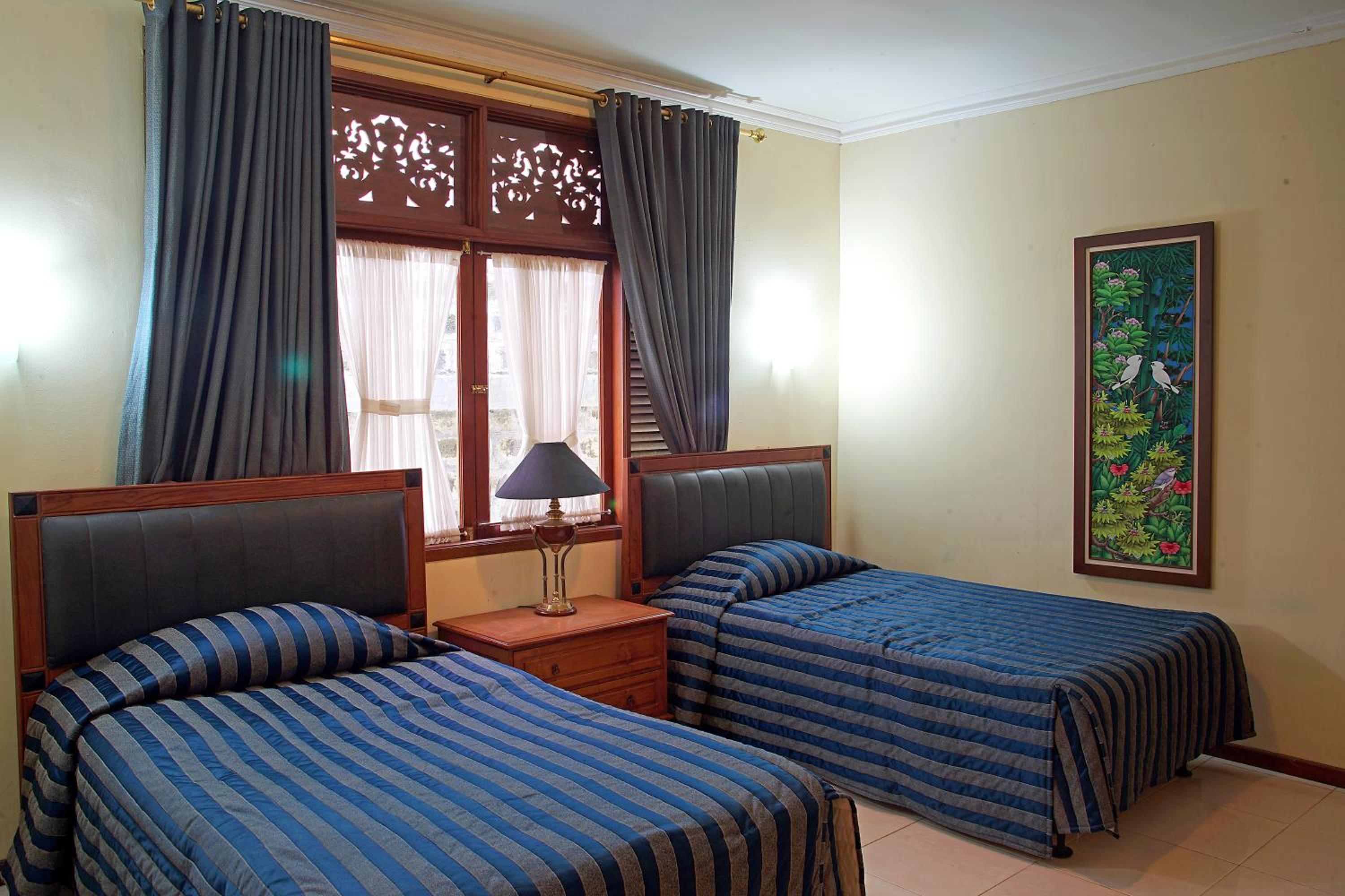Three-Bedroom Suite photo 1