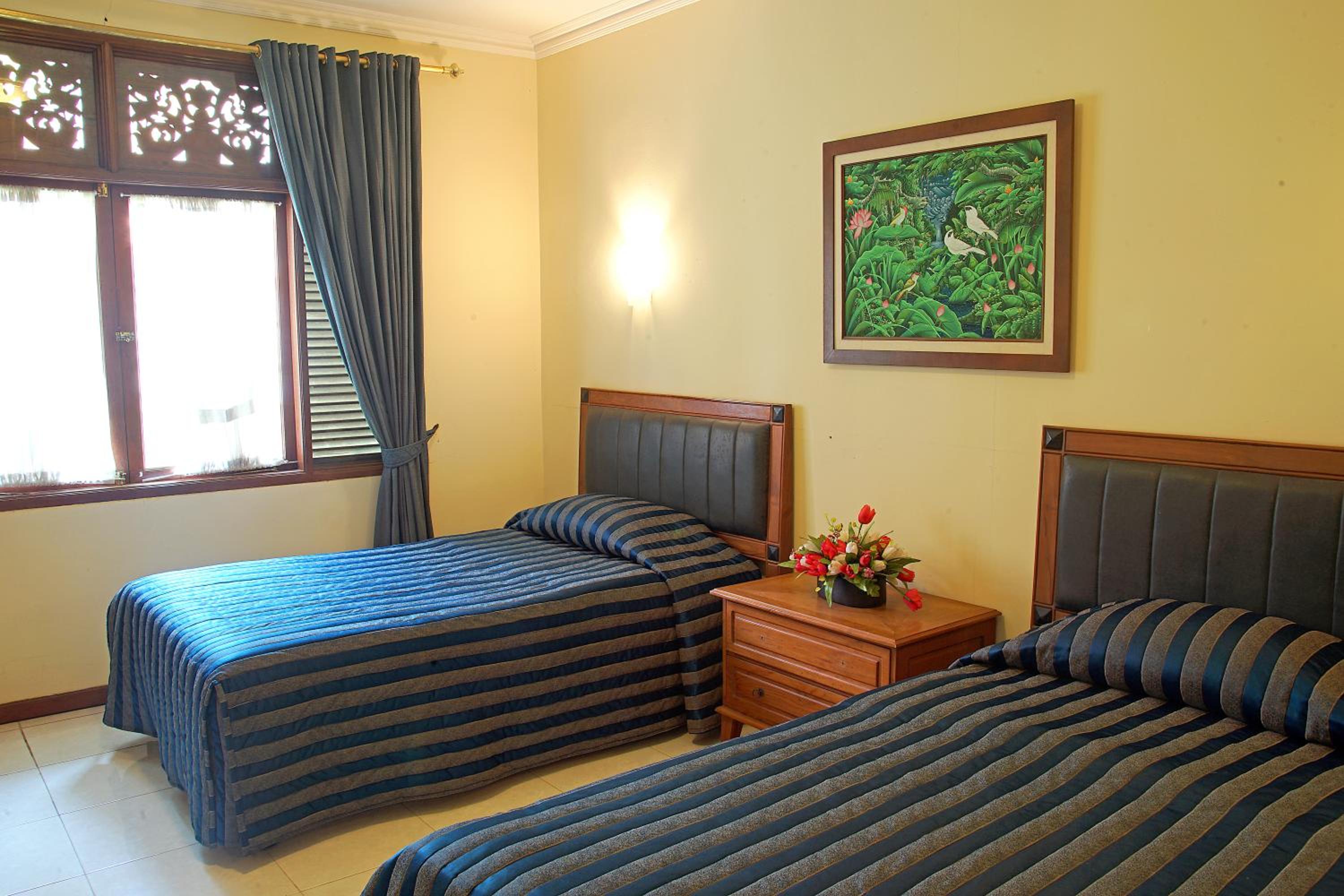 Three-Bedroom Suite photo 2