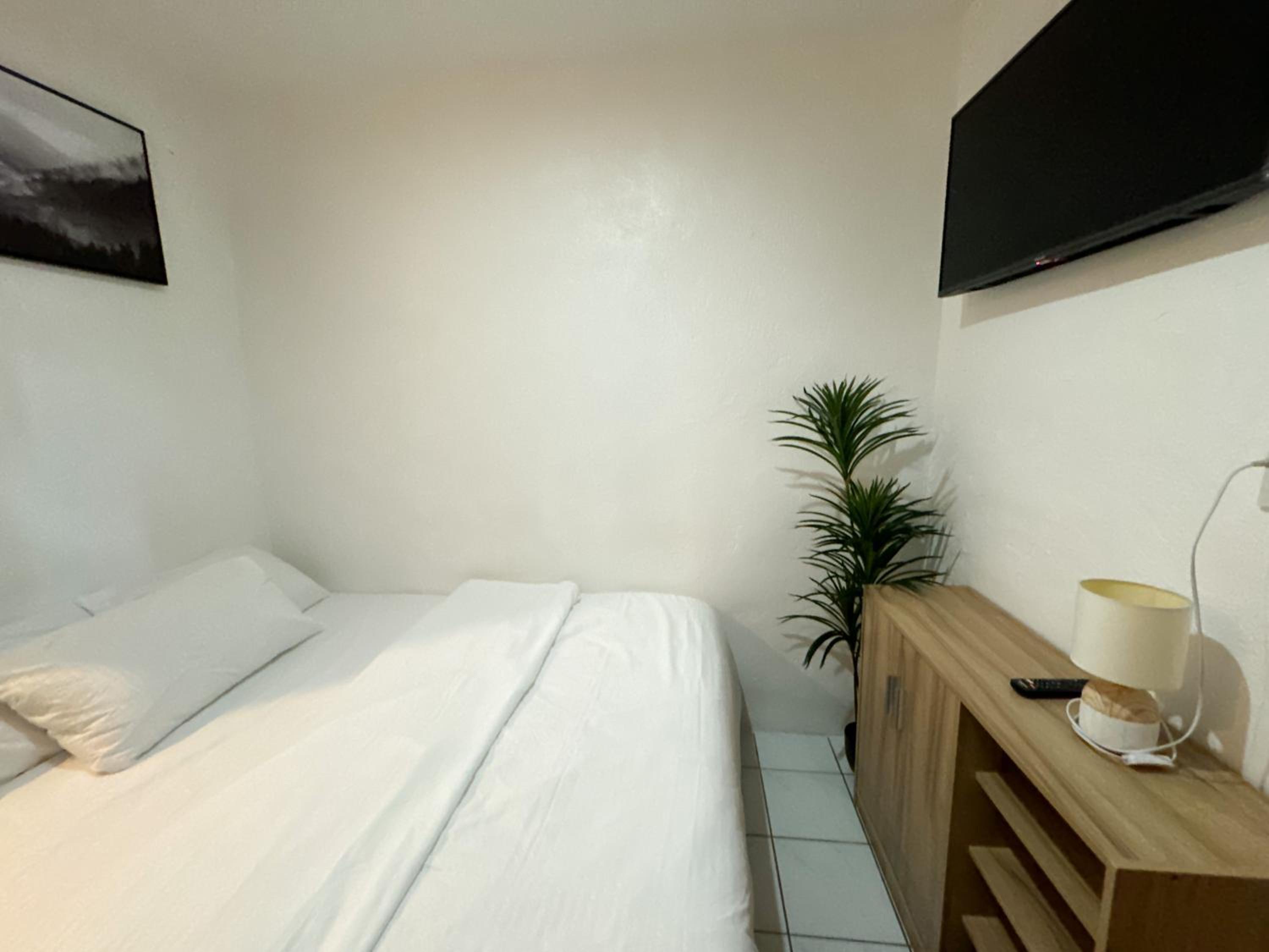 Standard Queen Room photo 2