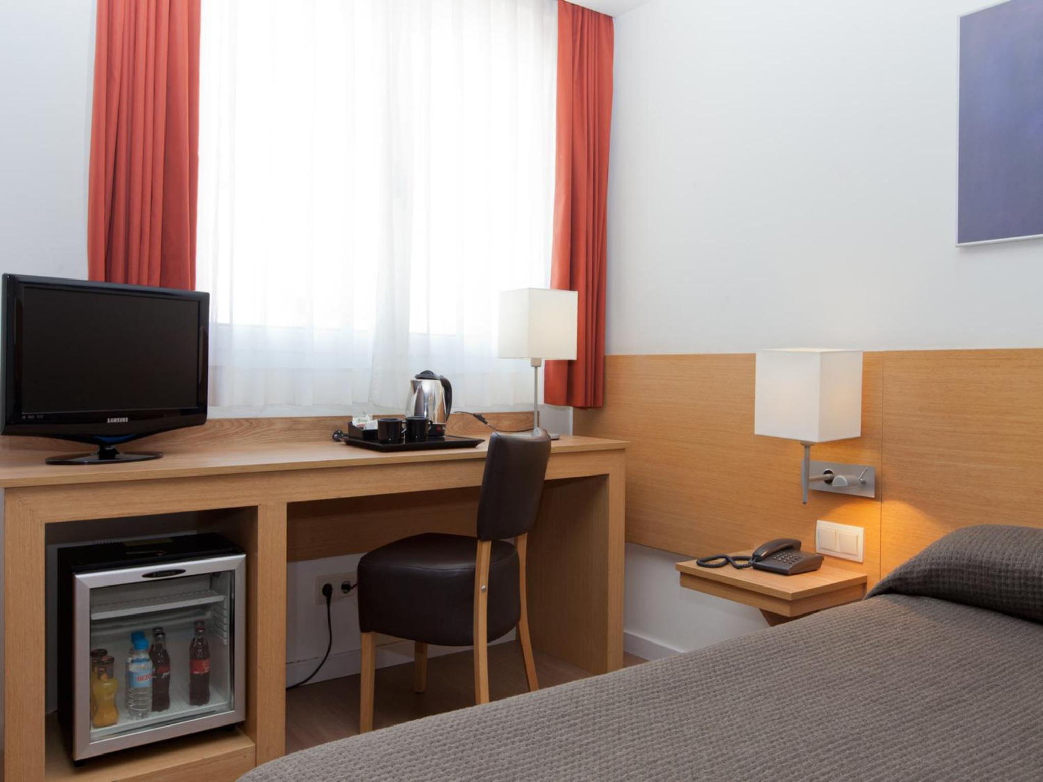 Single Room photo 3