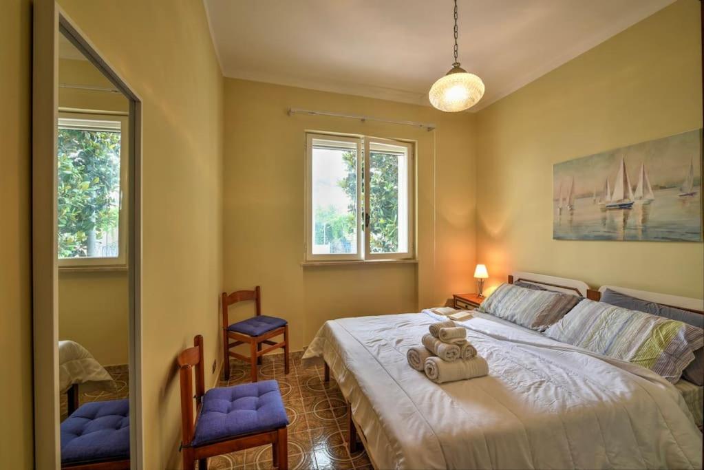 Three-Bedroom Apartment photo 2