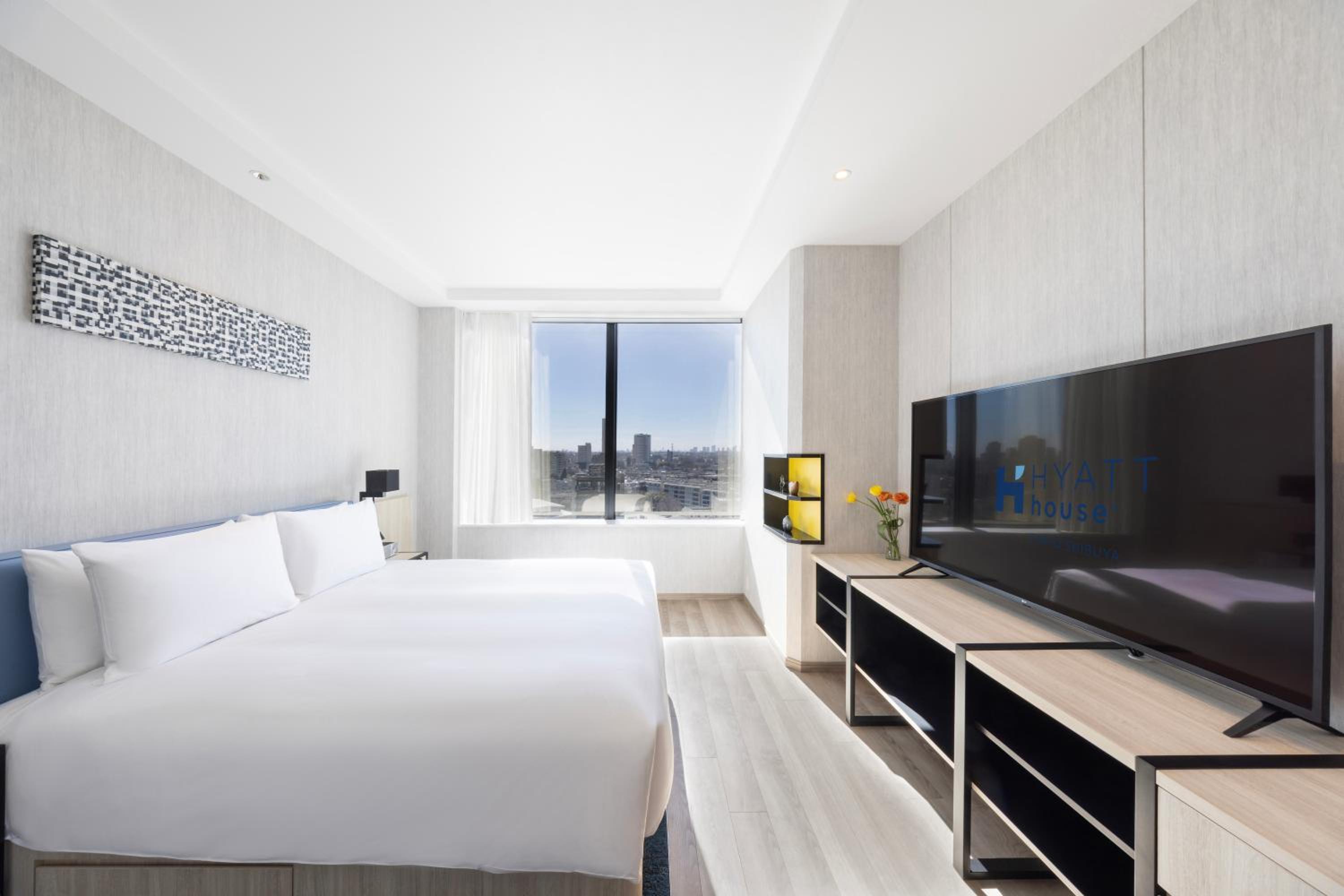 Two-Bedroom Suite With One King Bed And Two Twin Beds photo 2