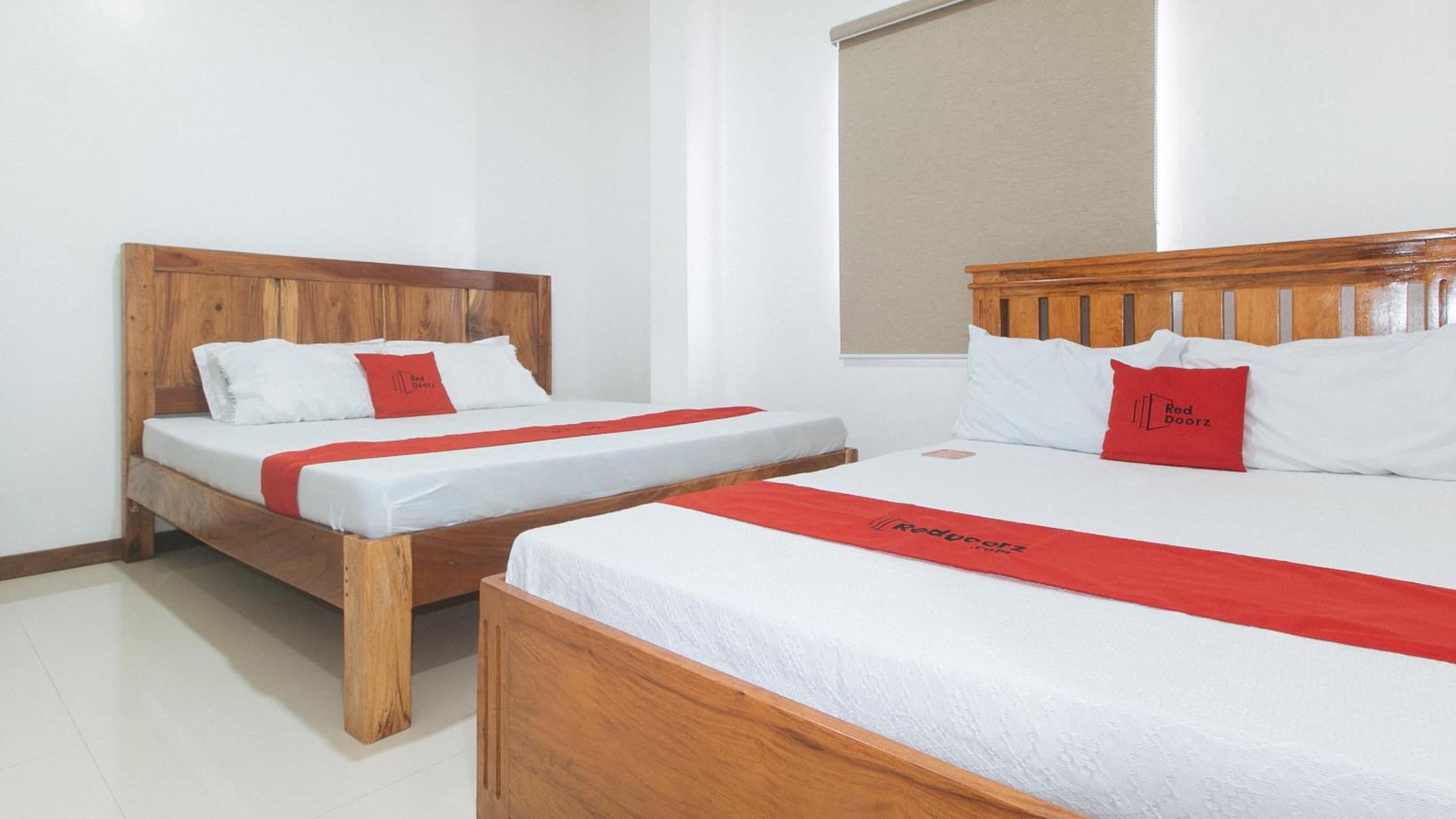 Deluxe Room - Photo 11