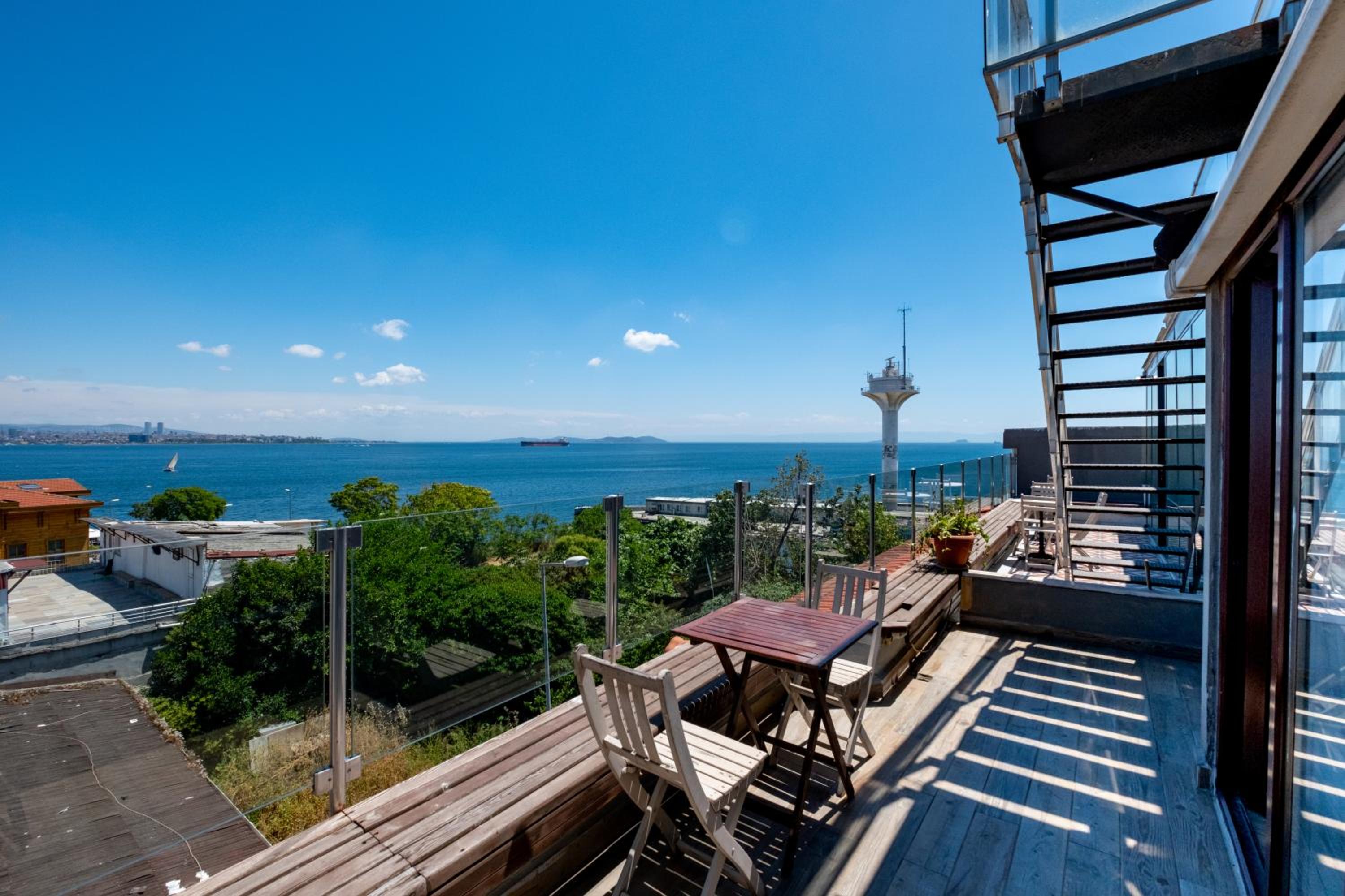 Deluxe Double Room with Sea View photo 3