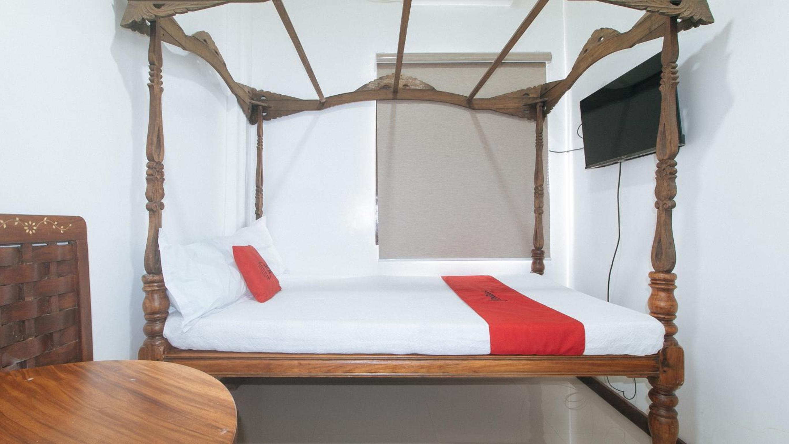 Quadruple Room - Photo 11