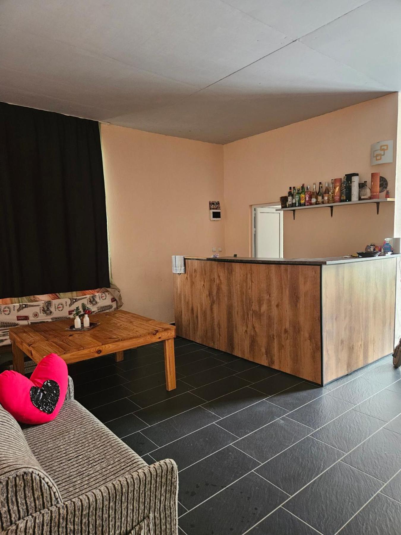 Apartment photo 3