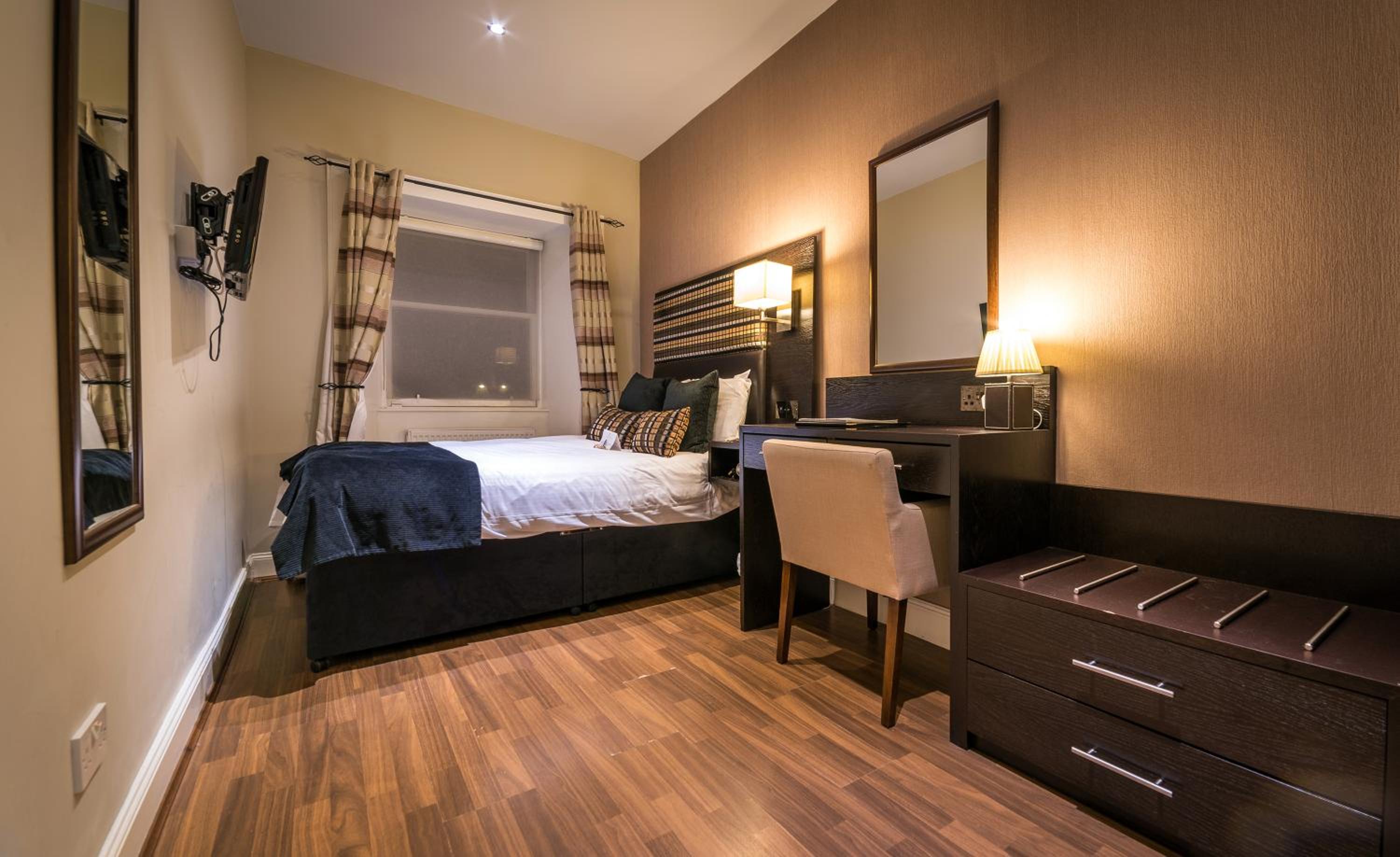 Small Double Room photo 2