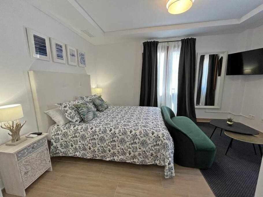 Two-Bedroom Apartment photo 2