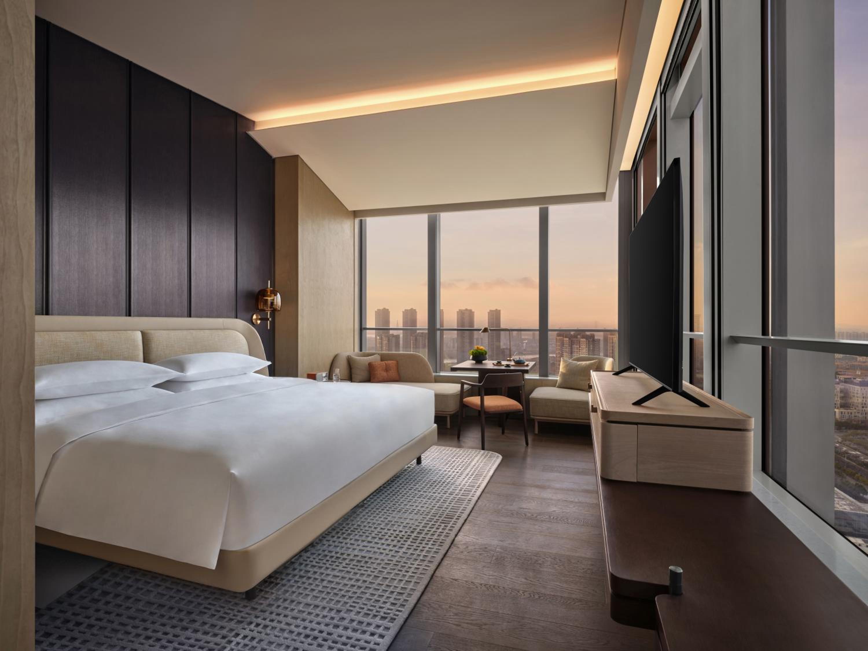 Premier King Room