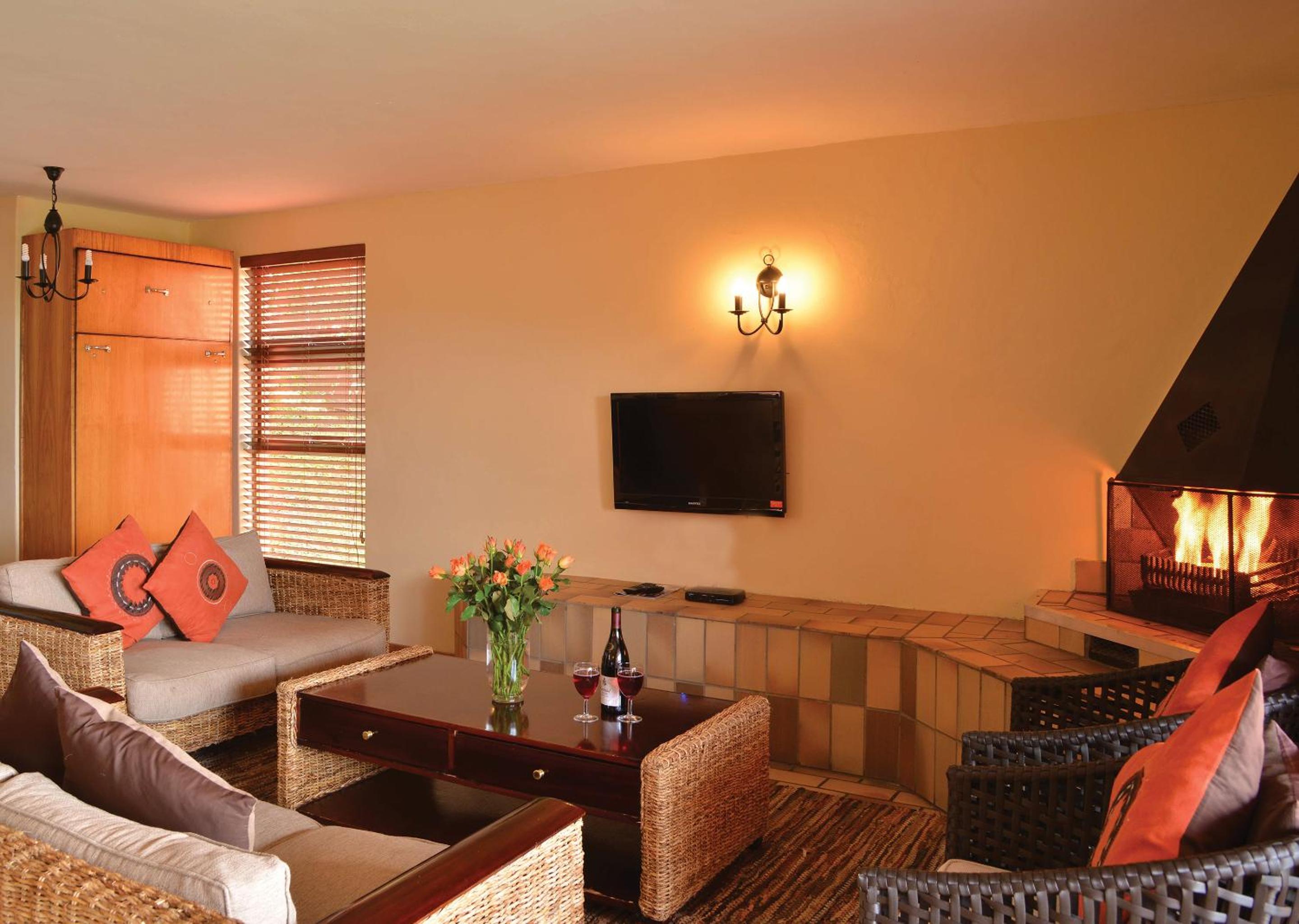 Two Bedroom Standard Chalet - Photo 5