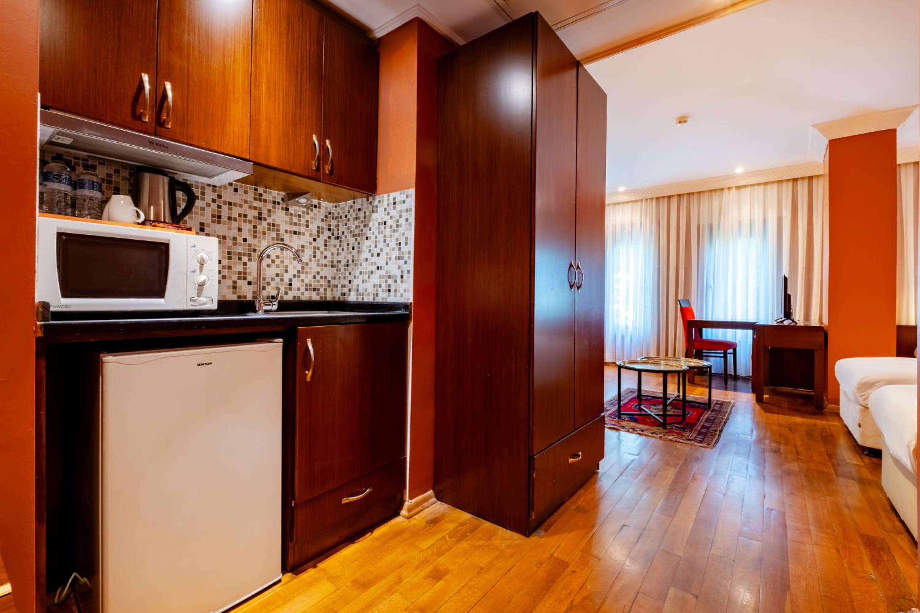Triple Room with Garden View photo 2