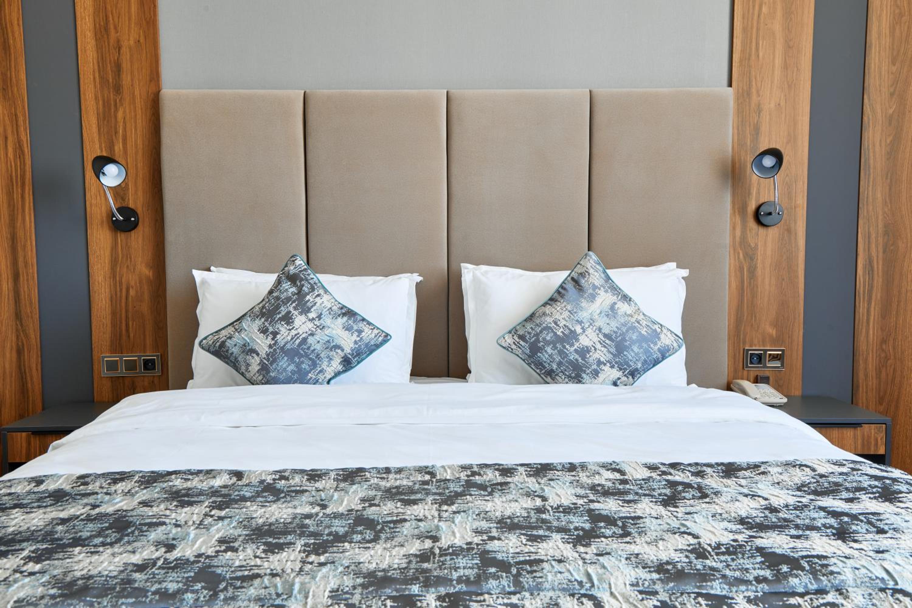 Deluxe Double or Twin Room with Balcony photo 3