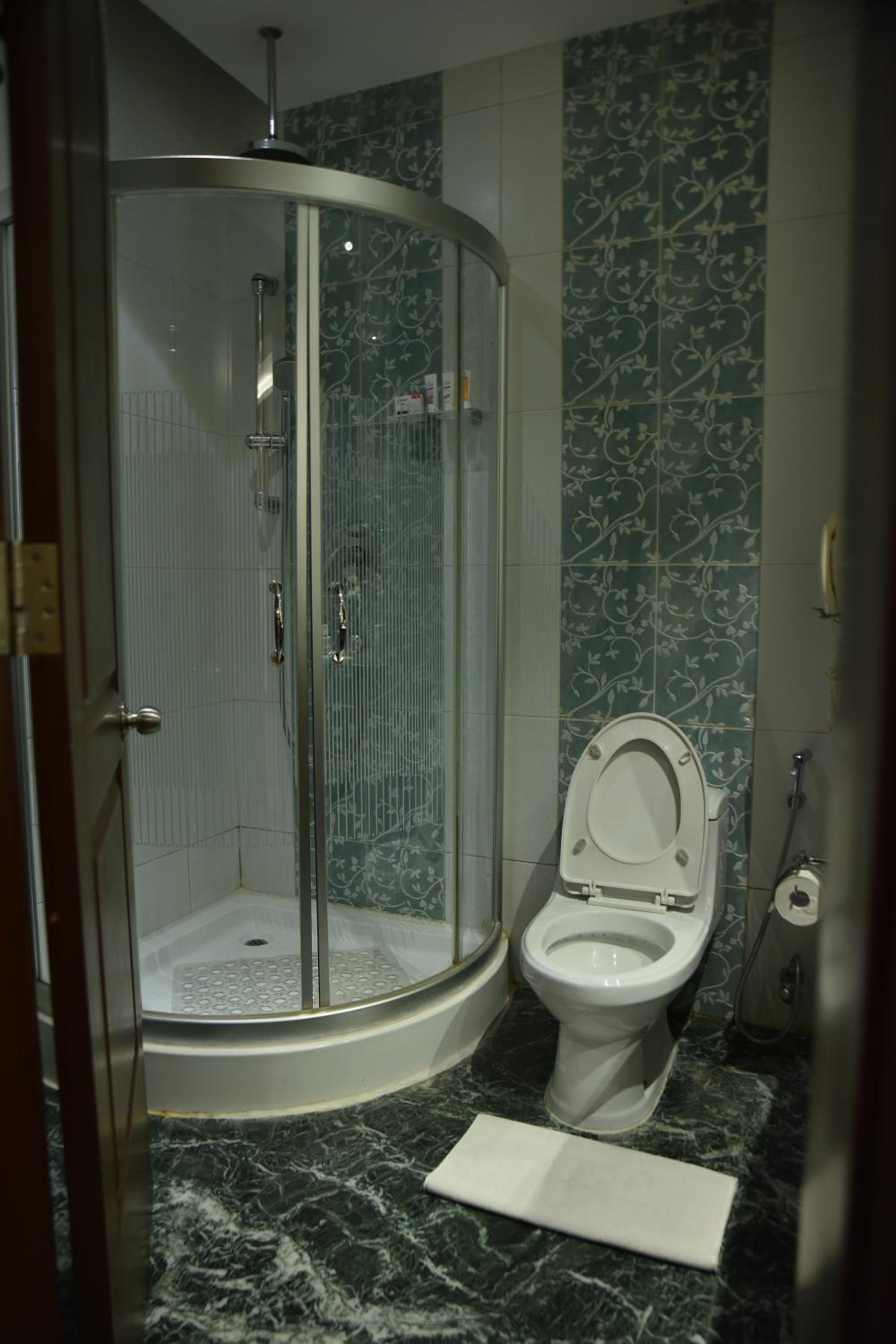 Suite - Photo 3