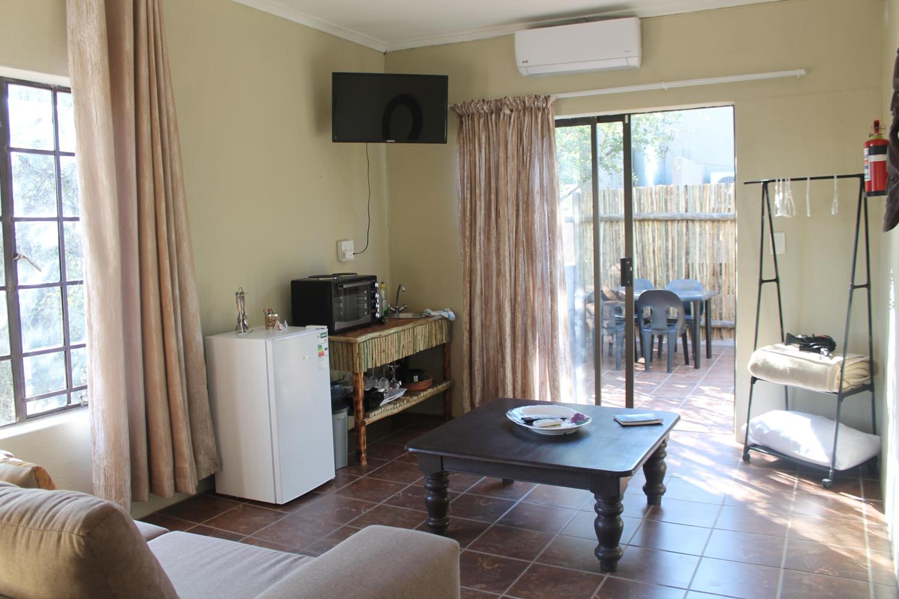 Family Room with Terrace photo 2