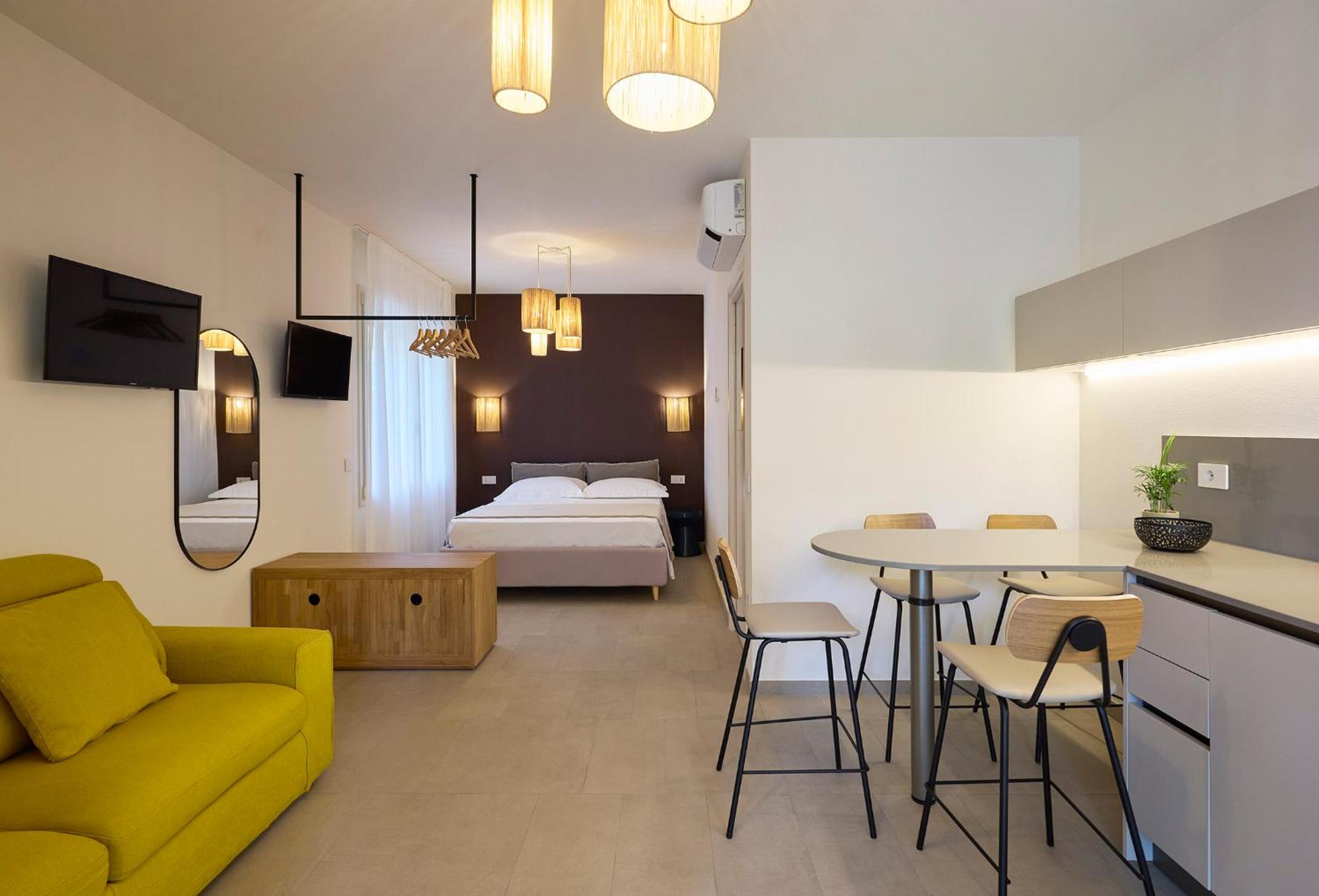 One-Bedroom Apartment