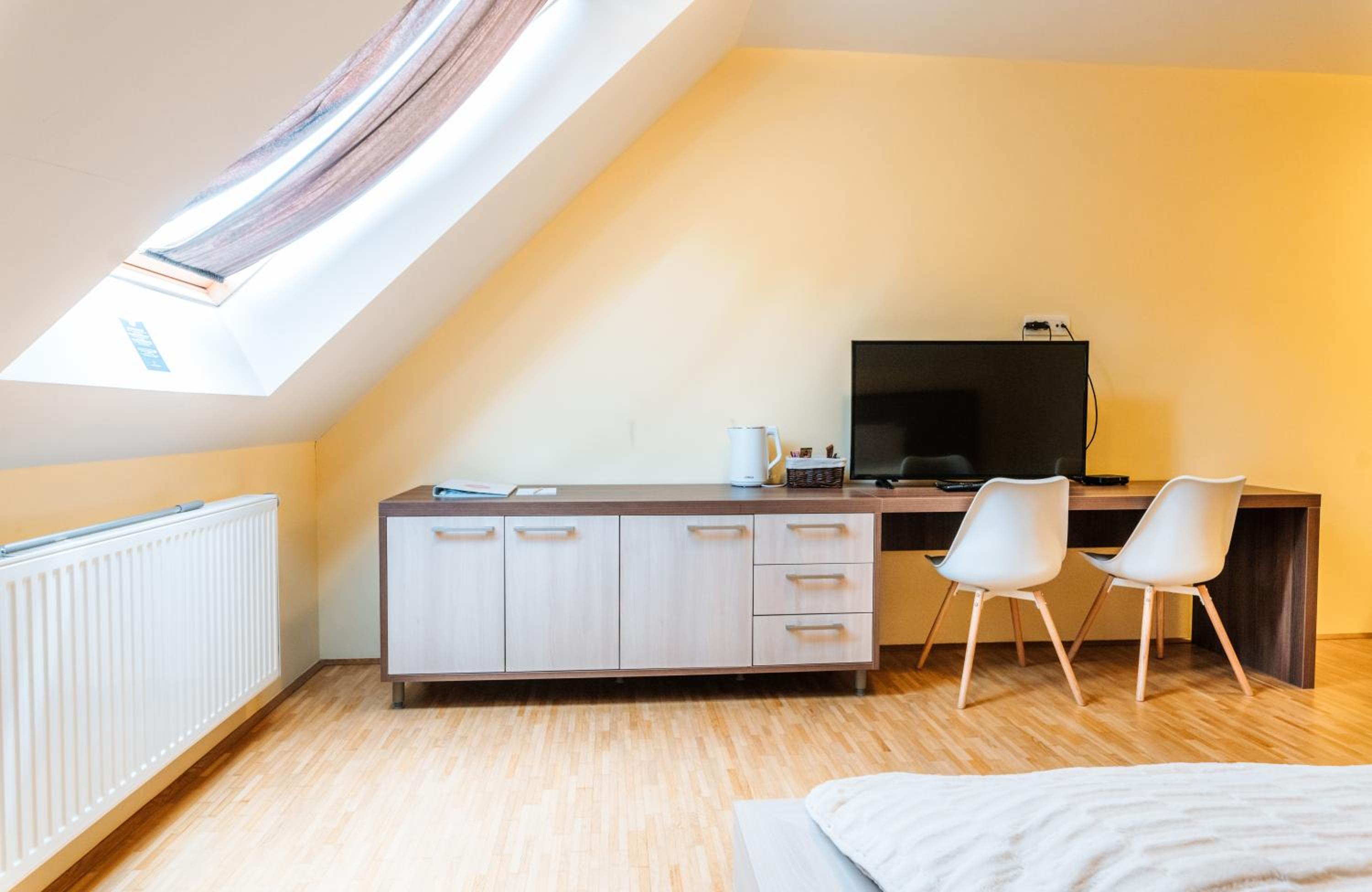 Standard Double Room - Photo 5
