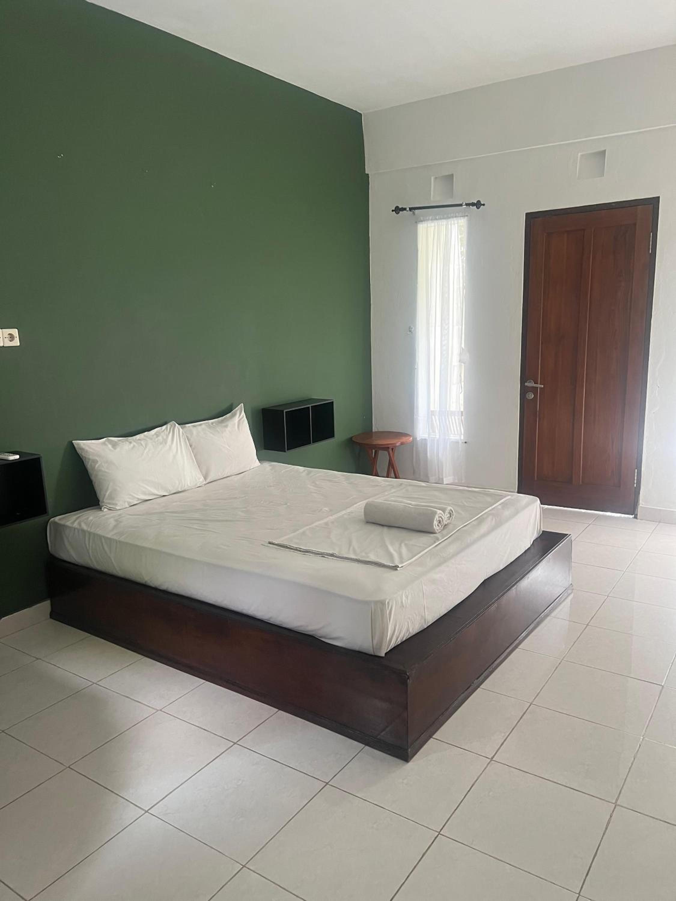 Deluxe Double Room with Balcony photo 2