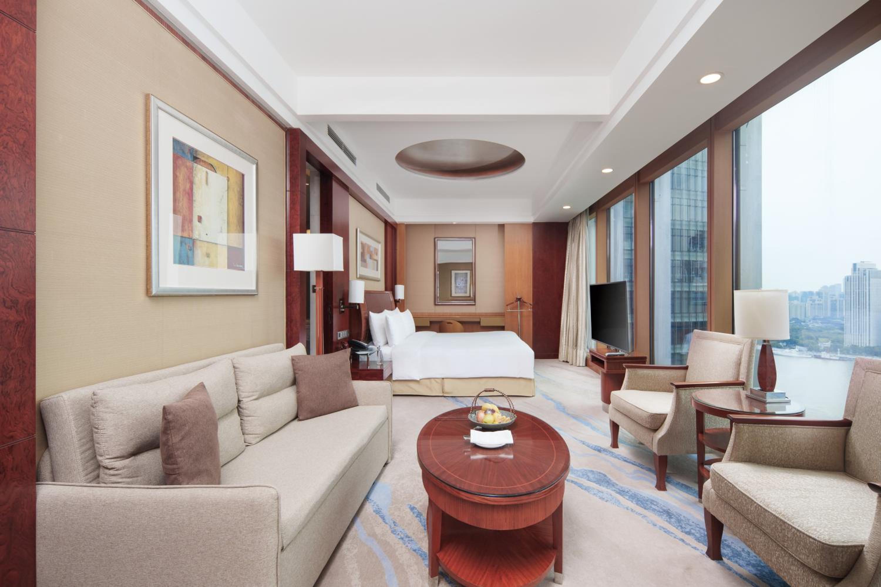 Horizon Premier Bund King Room