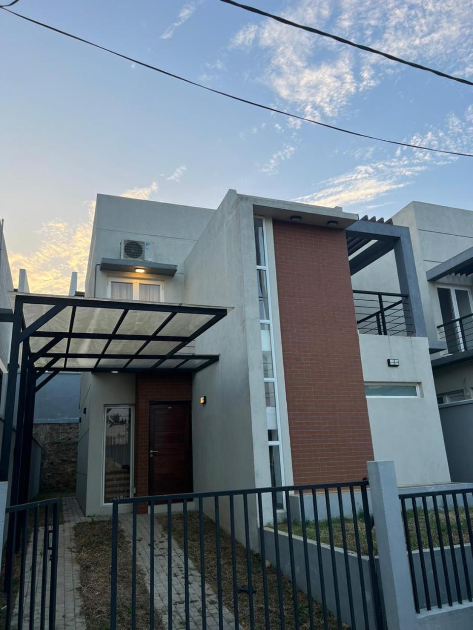 Three-Bedroom House photo 1