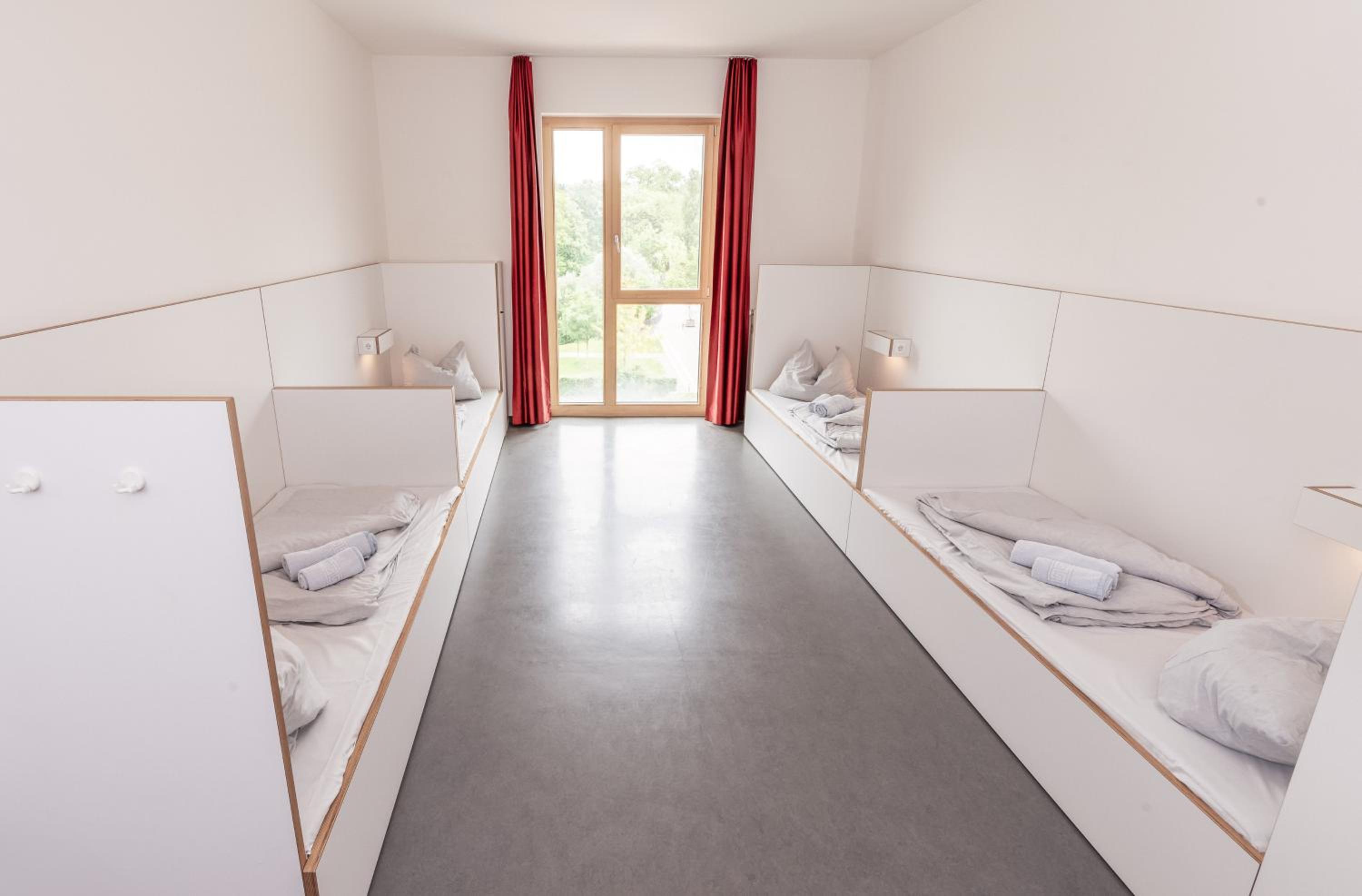 Twin Room with Bathroom photo 2