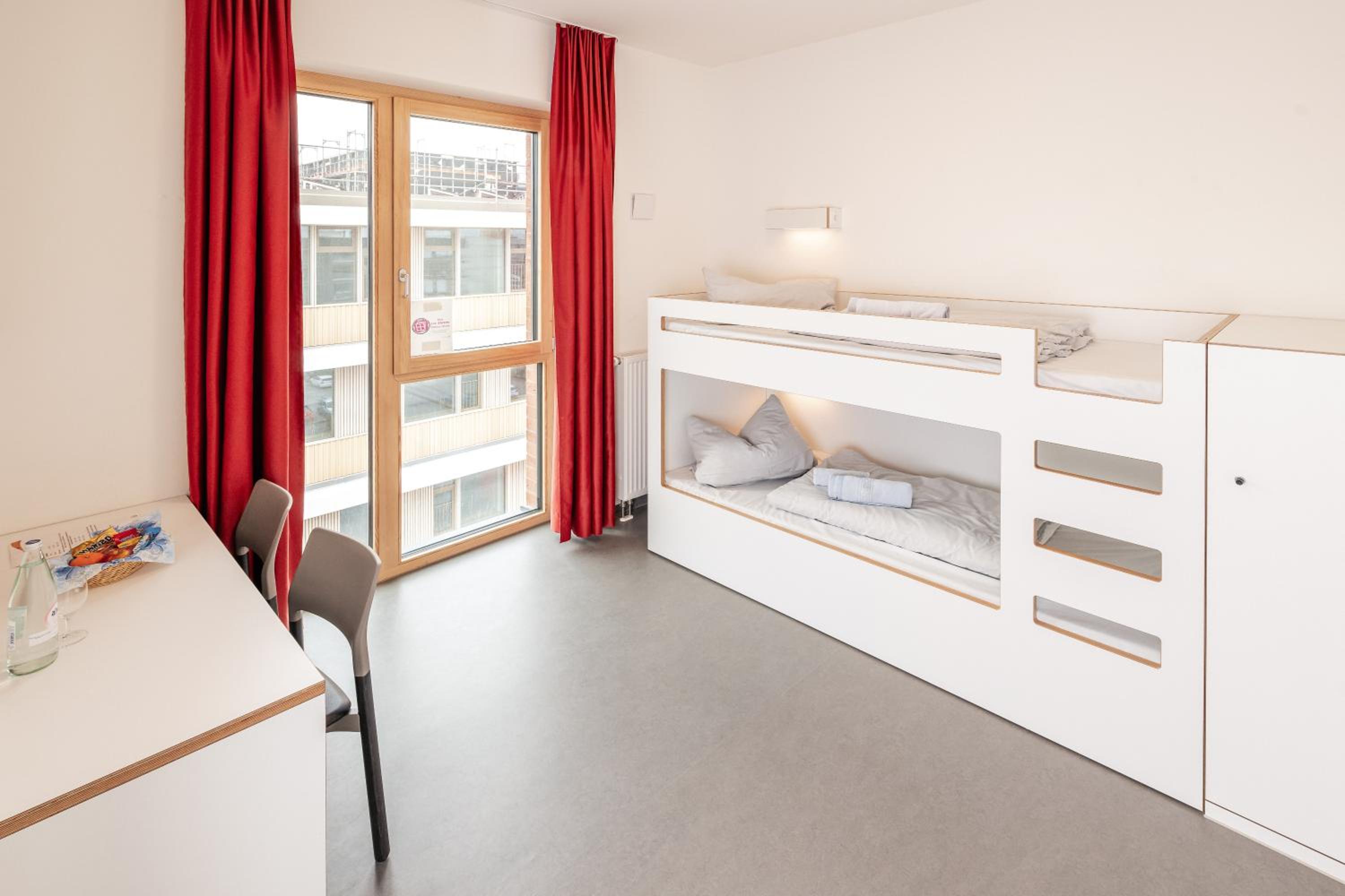 Single Room with Bathroom photo 1