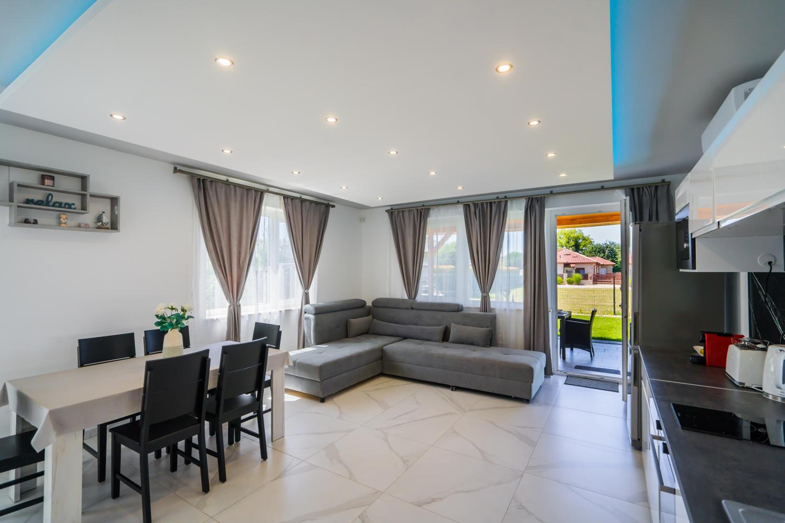 Two-Bedroom Apartment with Terrace photo 1