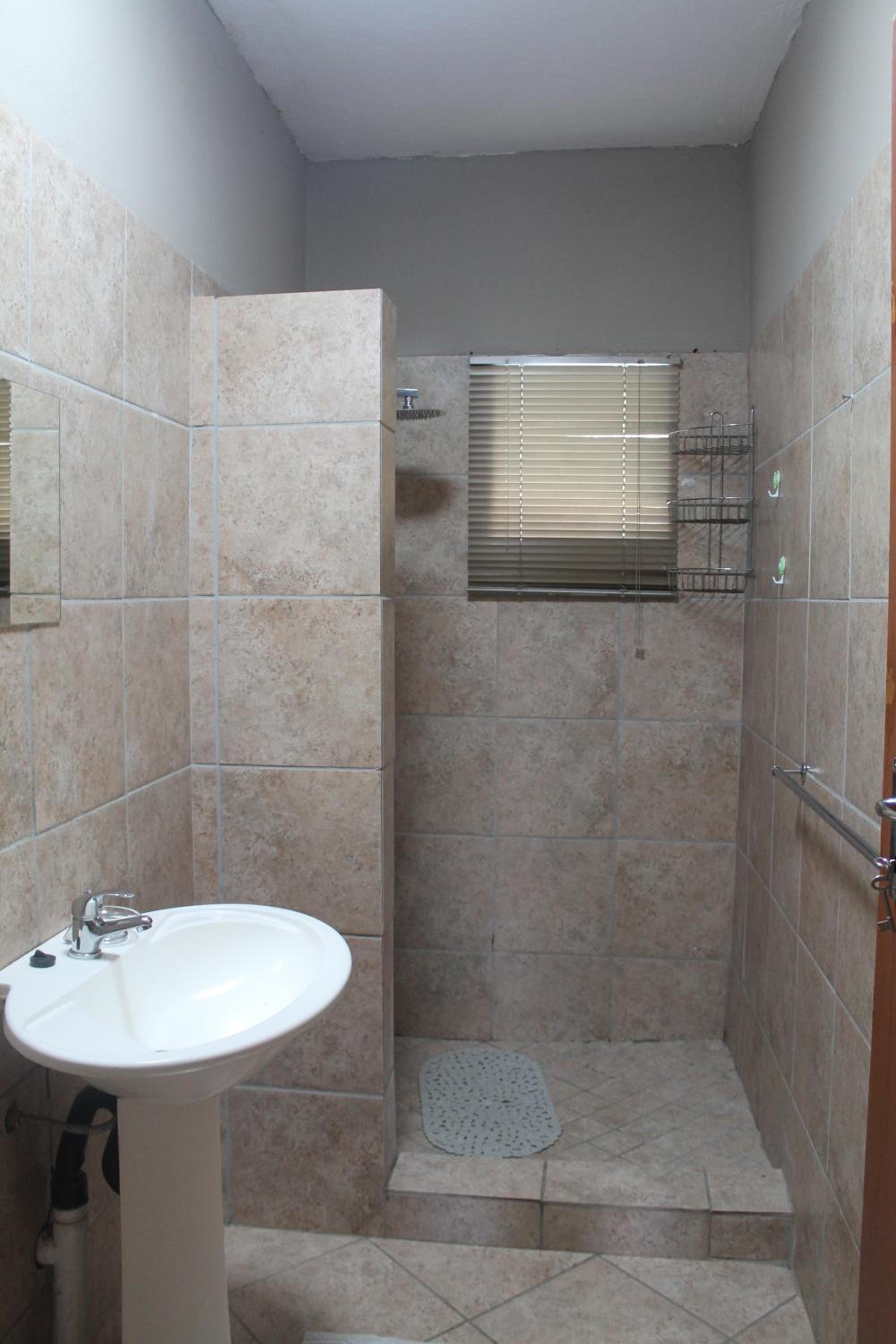 Superior King Suite - Photo 10