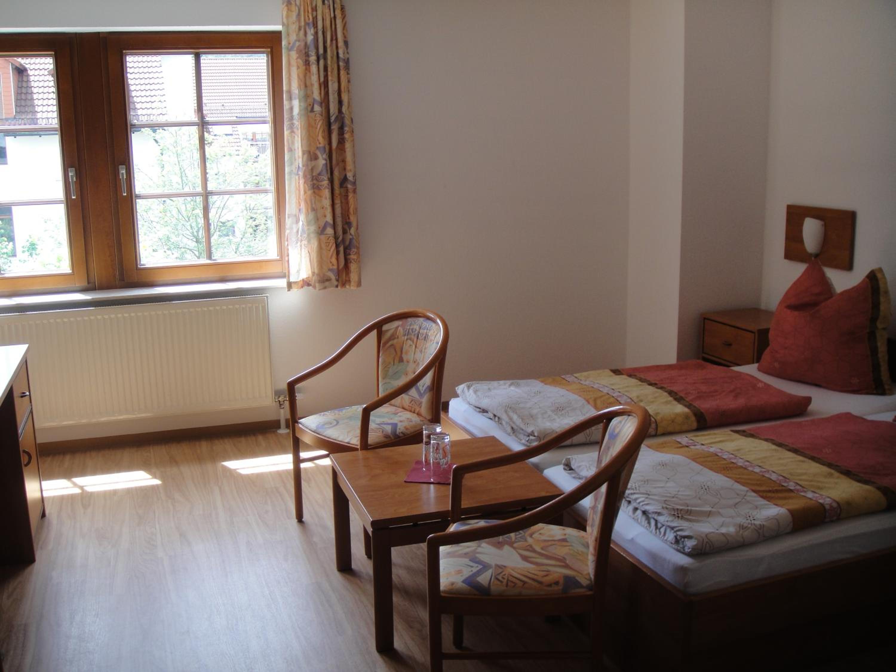 Standard Double Room - Photo 4